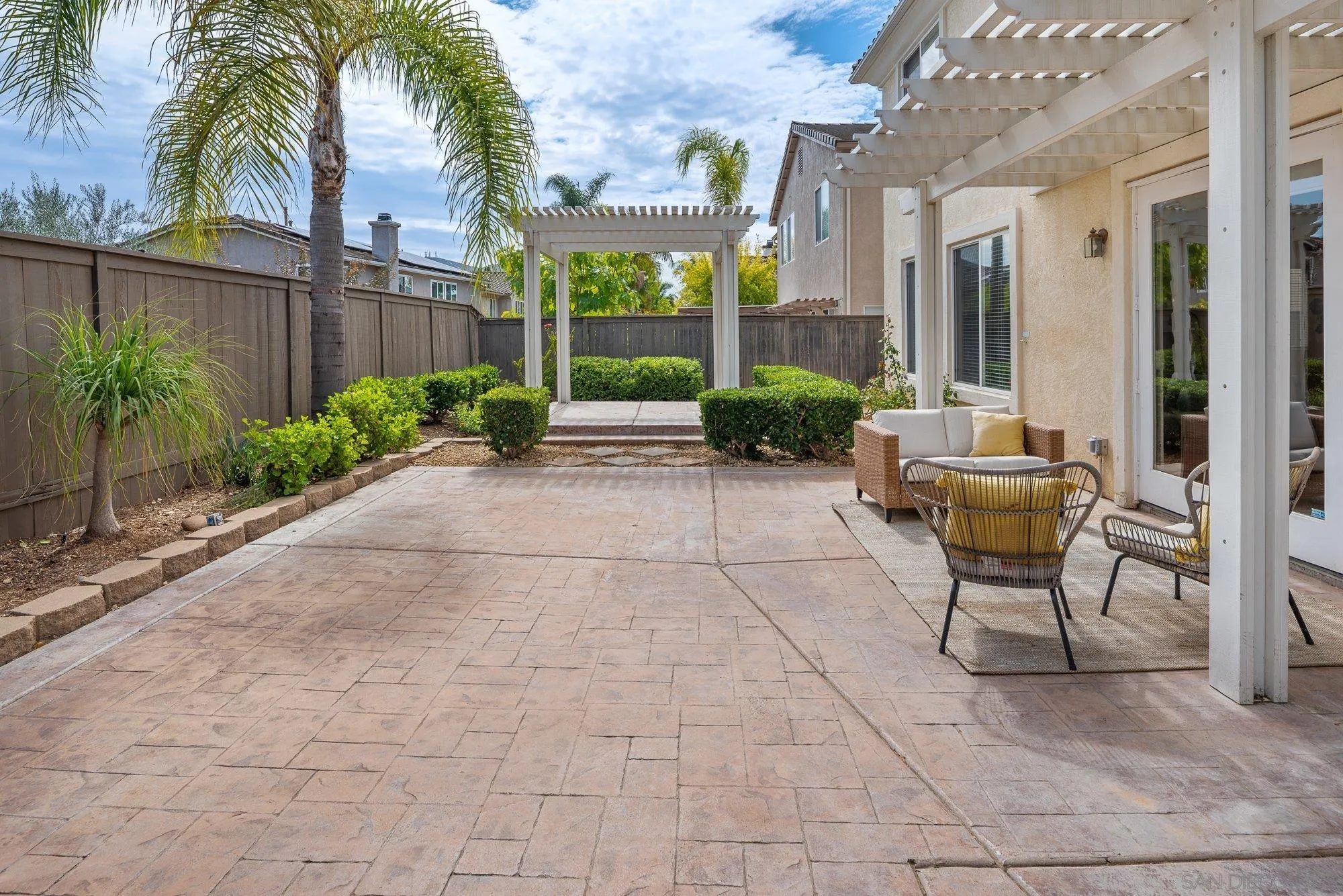 https://cdn.realtyfeed.com/cdn/127/250042084/a41b484cae734d9fd8b01ee1a7bf9ffa.webp