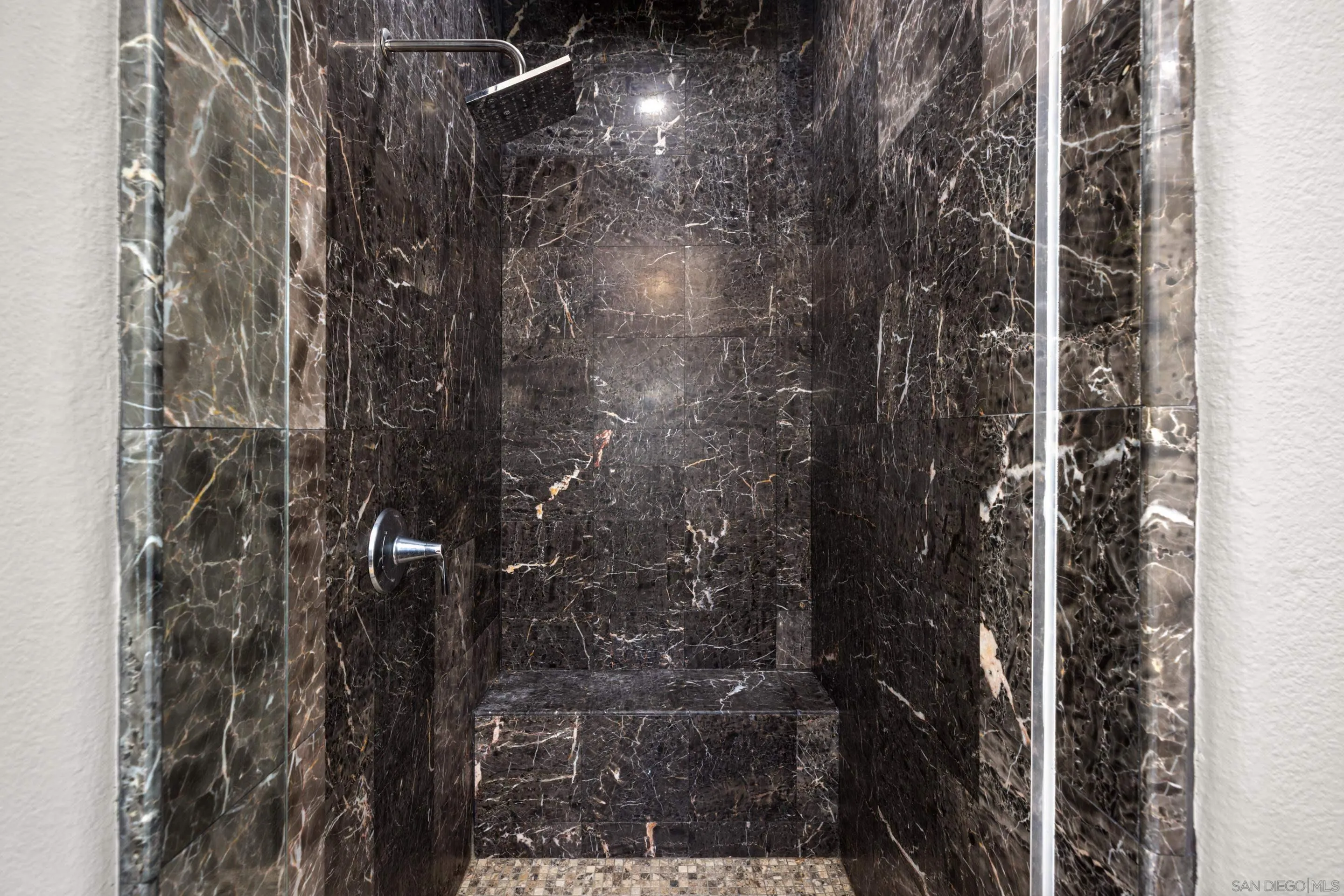 https://cdn.realtyfeed.com/cdn/127/250042086/04692016e174b32adb49caa743938c1d.webp