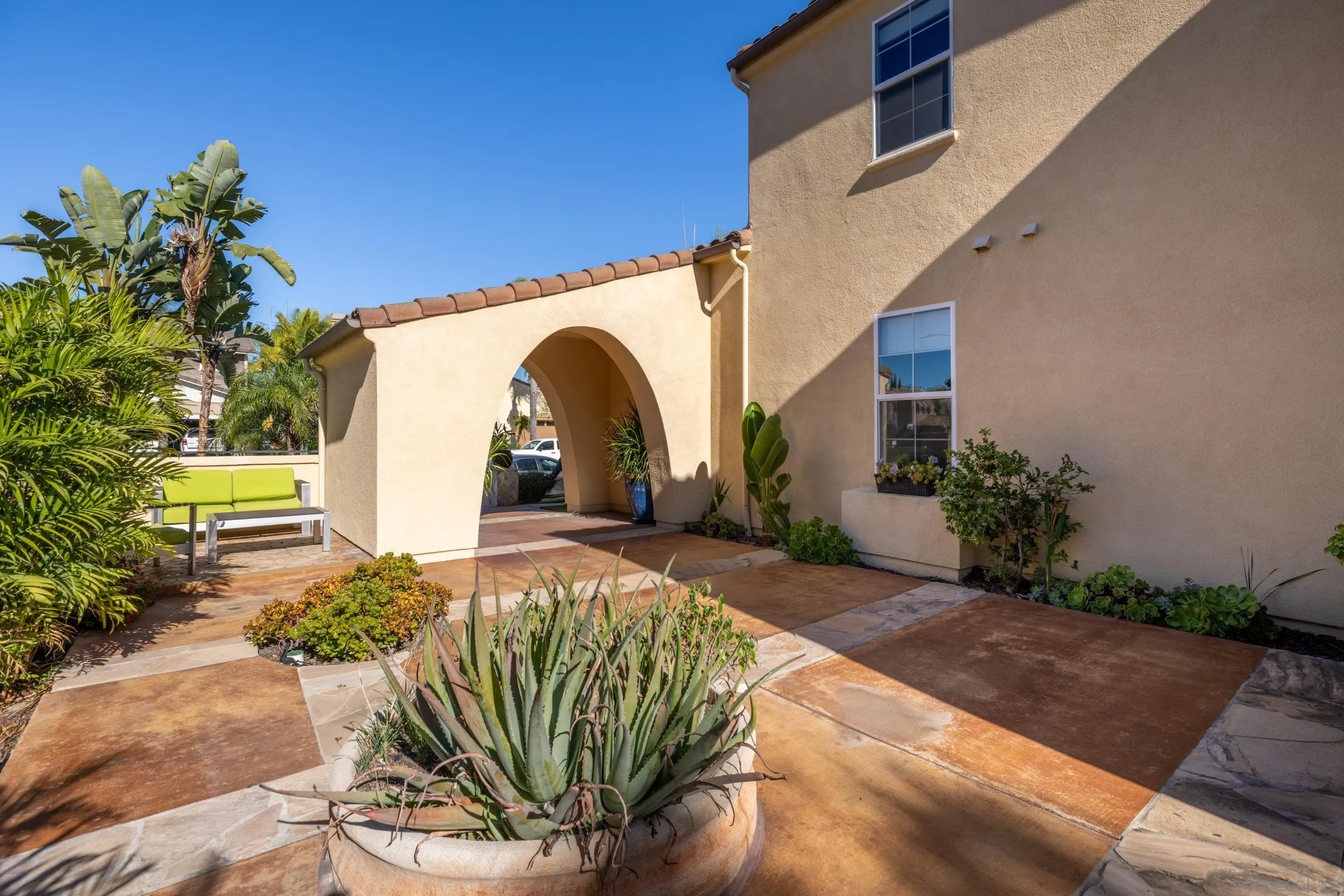 https://cdn.realtyfeed.com/cdn/127/250042086/4d492f77d1121ce00e719ff3725779c2.webp
