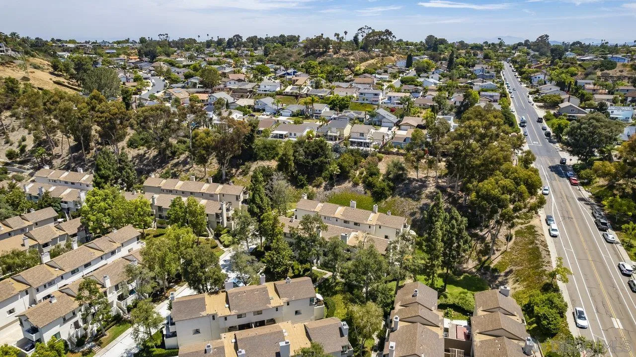 https://cdn.realtyfeed.com/cdn/127/250042091/c4f8976d63b477250c70abfb6613348d.webp