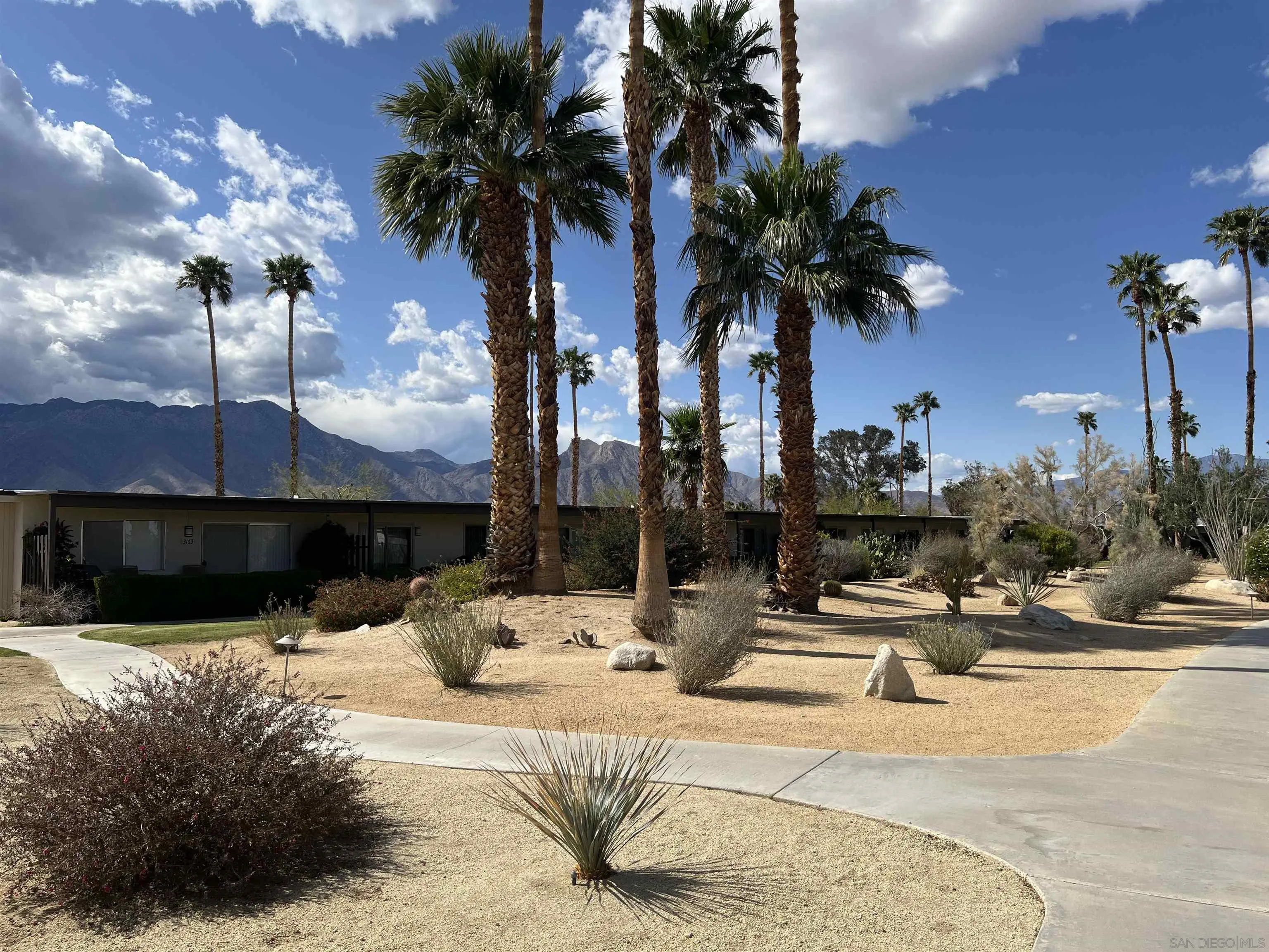 https://cdn.realtyfeed.com/cdn/127/250042092/d713031dde0c6b49f32c1e5c6e21416f.webp