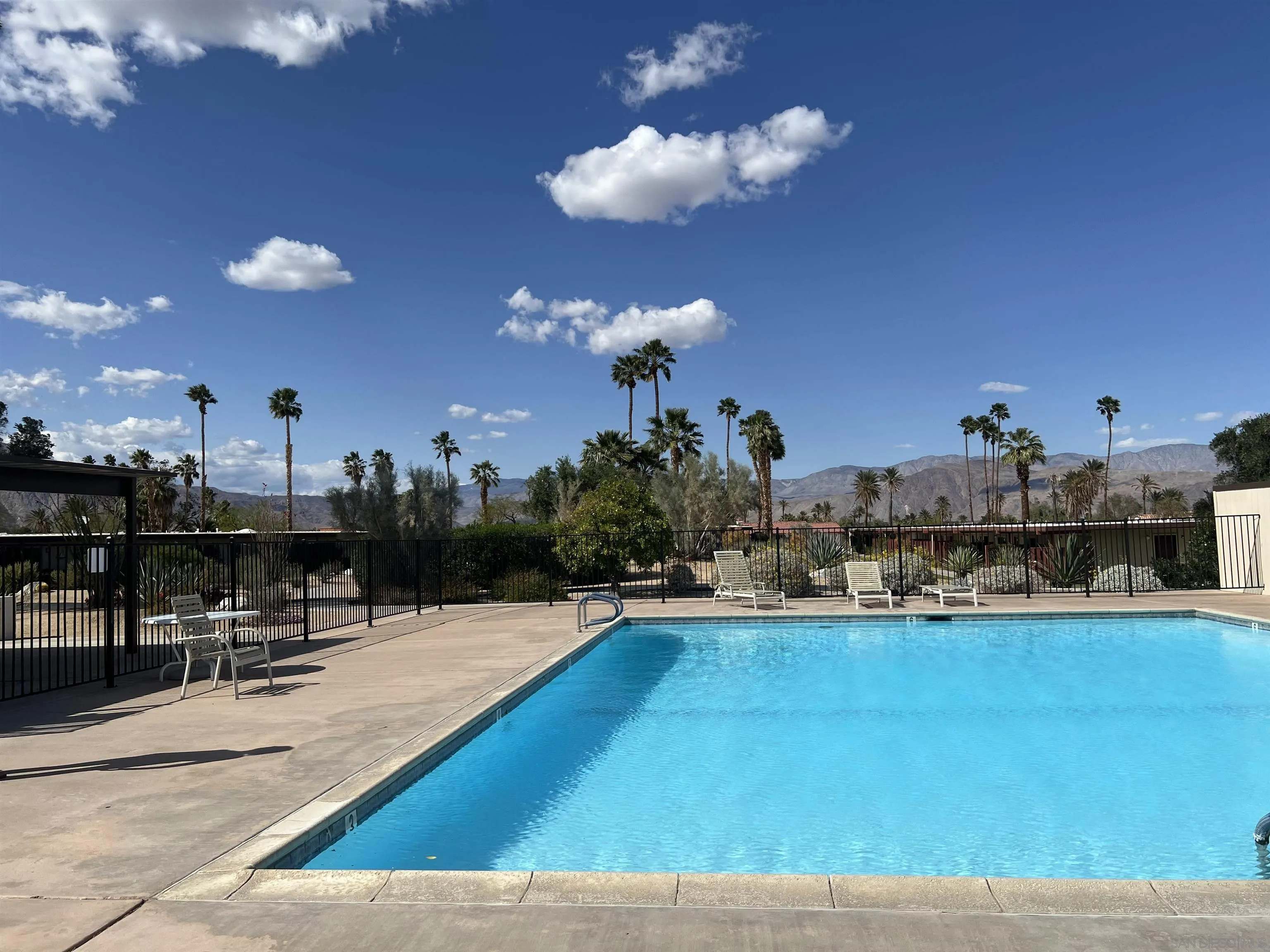 https://cdn.realtyfeed.com/cdn/127/250042092/e569f1d83c20f75a3ea44590c44089ff.webp
