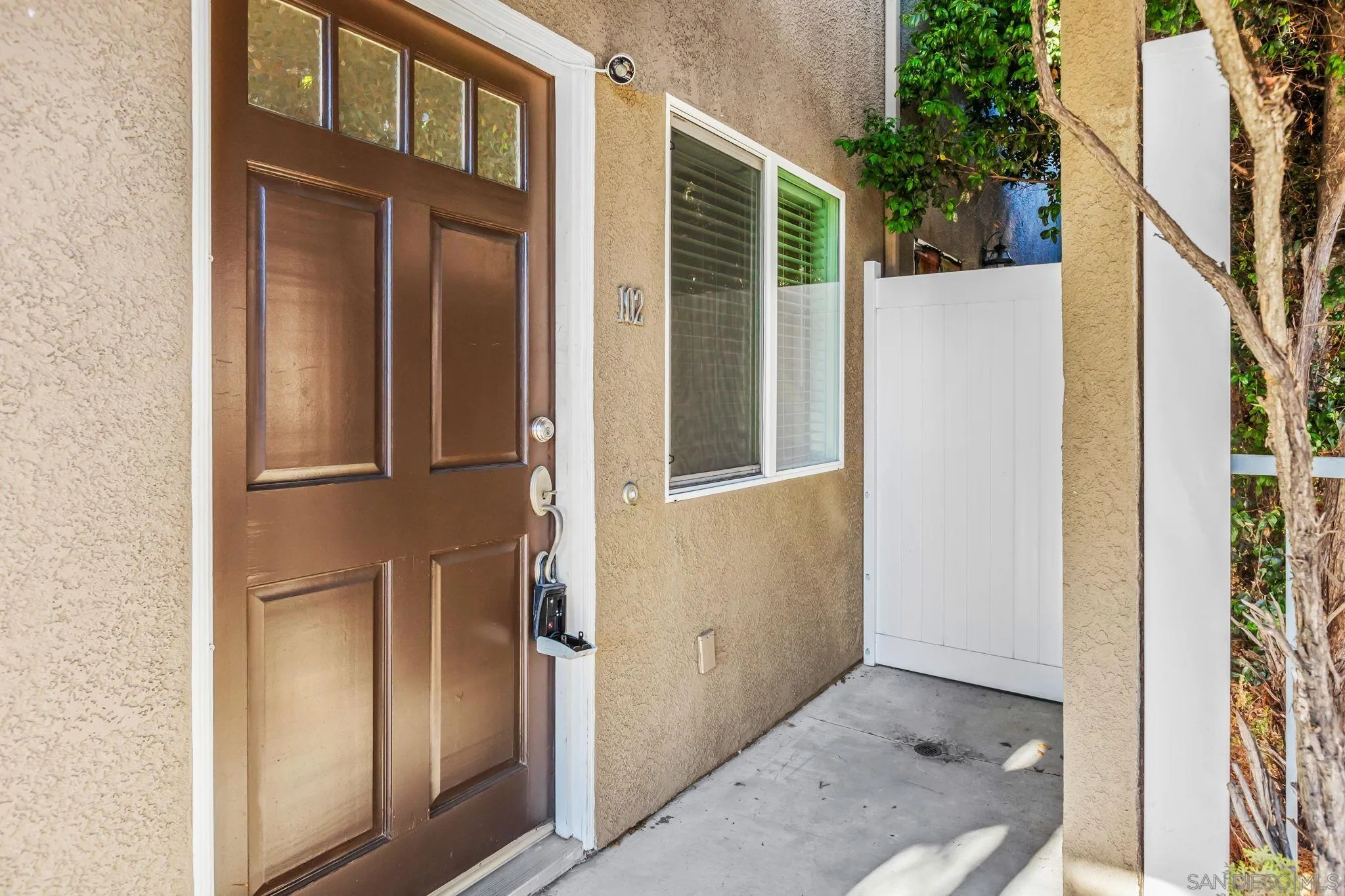 https://cdn.realtyfeed.com/cdn/127/250042093/4750f4e4ffc6335ae7744d078ed734eb.webp