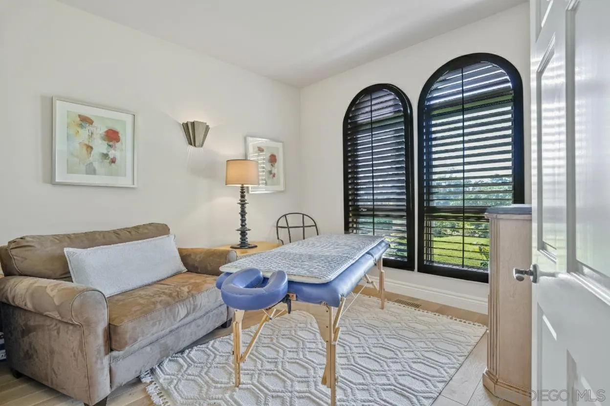 https://cdn.realtyfeed.com/cdn/127/250042105/0c64c38dce1d577e402ee6511209cdbb.webp