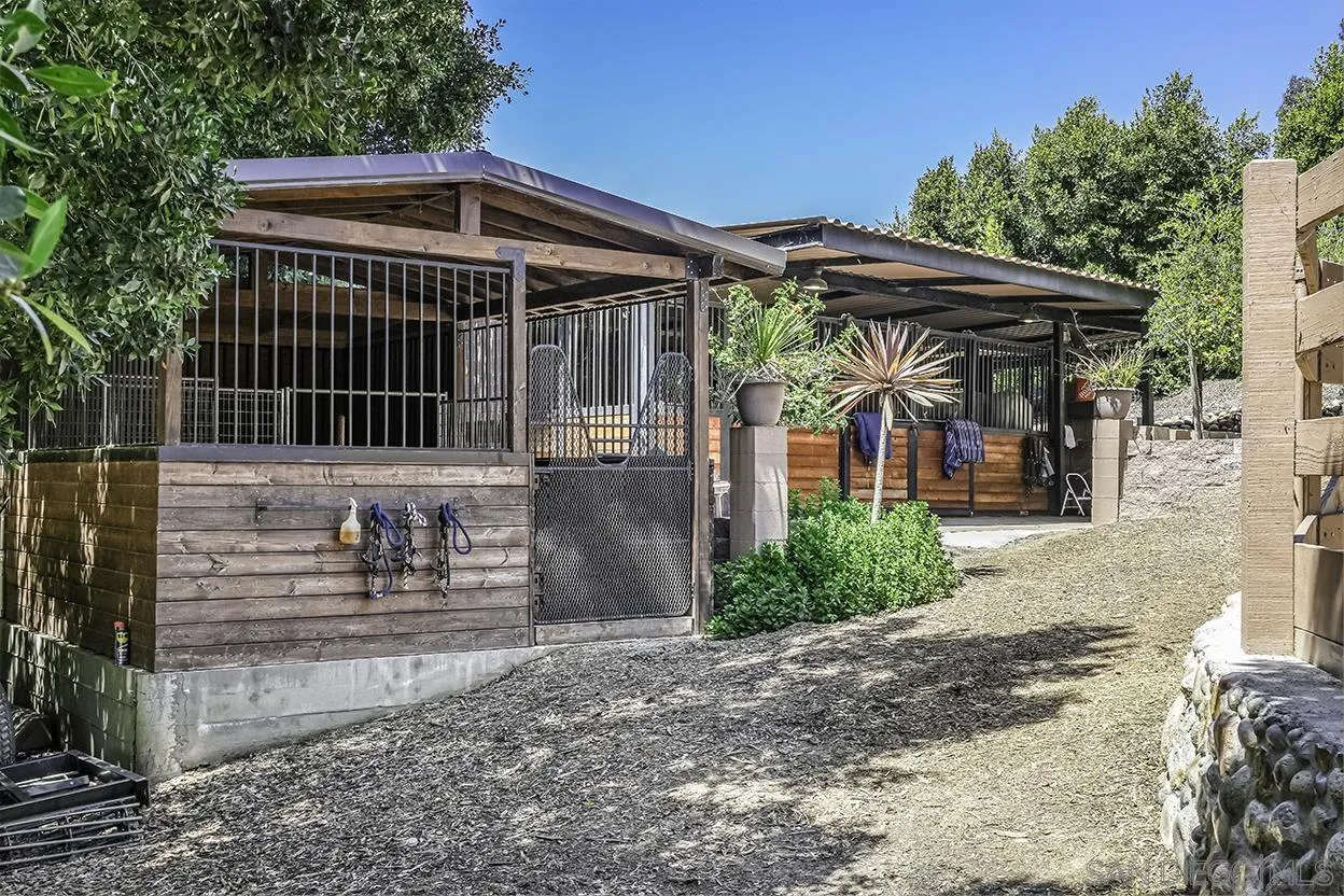 https://cdn.realtyfeed.com/cdn/127/250042105/249b3d39b4d1570d4f5d8168f38c169a.webp