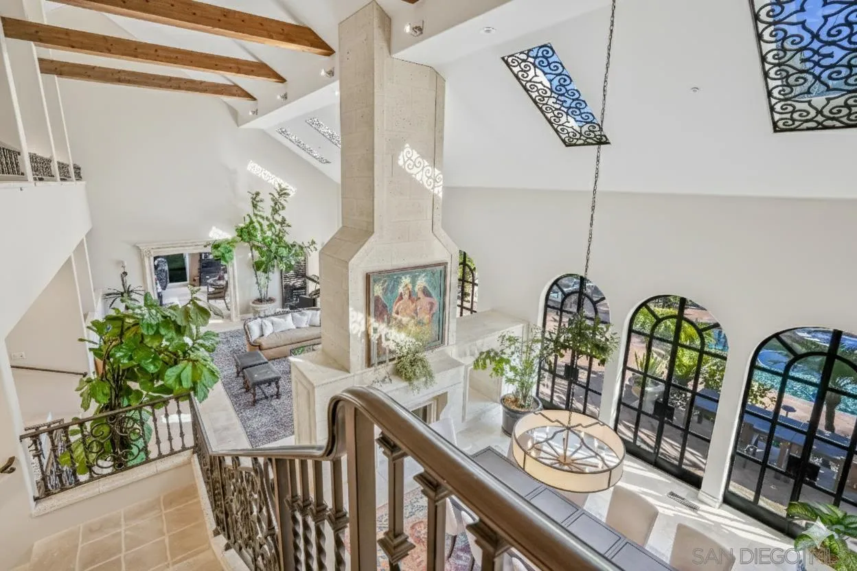 https://cdn.realtyfeed.com/cdn/127/250042105/2567359f65067d1ce10f43df557e8659.webp