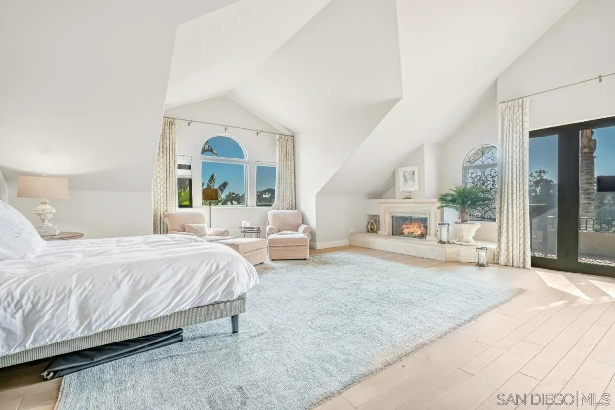 https://cdn.realtyfeed.com/cdn/127/250042105/76f997cd5480d9d1cdd2890d15733058.webp
