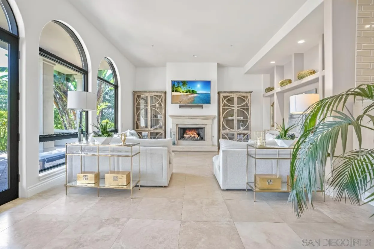 https://cdn.realtyfeed.com/cdn/127/250042105/88507dfadeb28006bd57640f5491f28e.webp