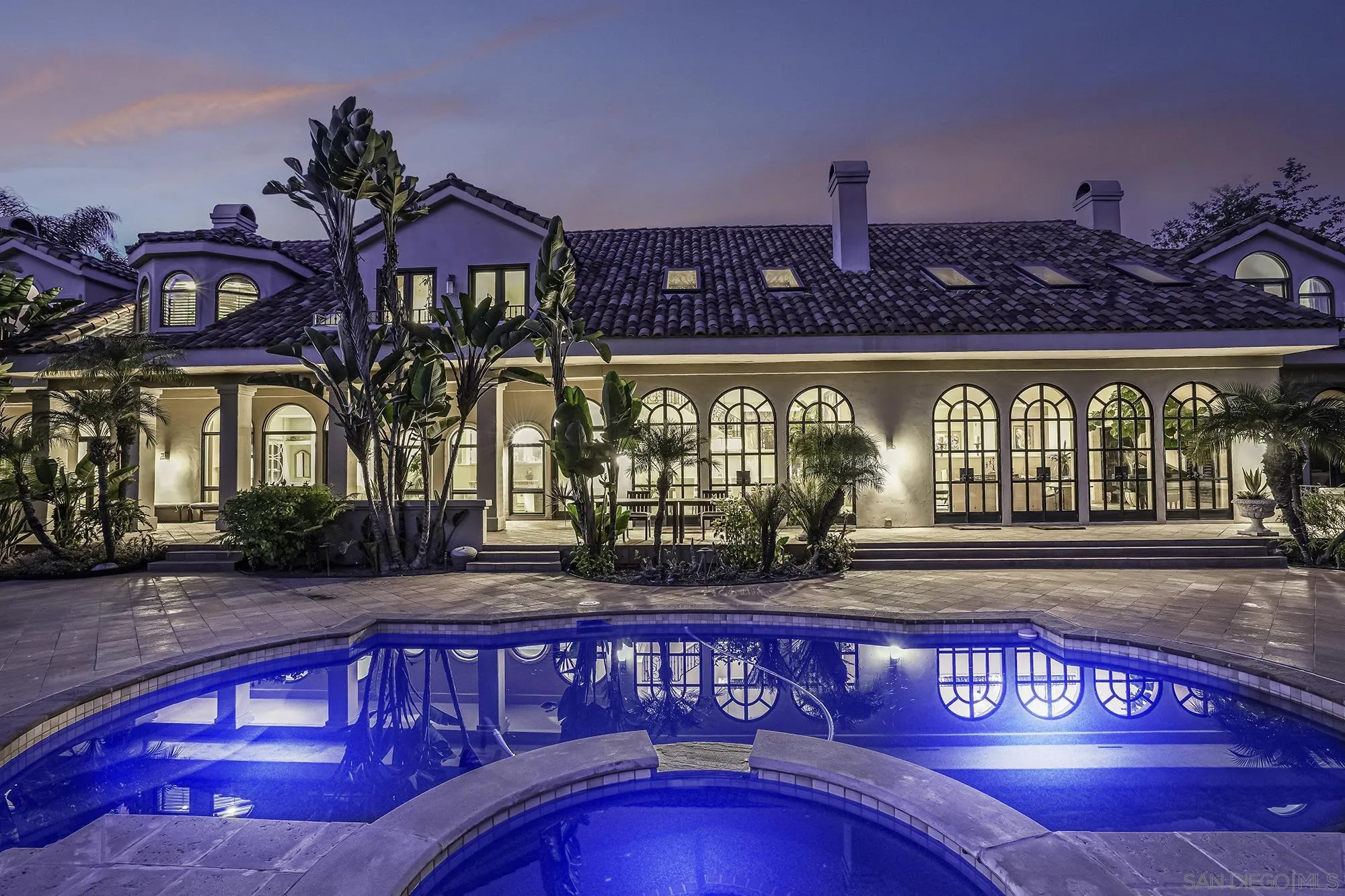 https://cdn.realtyfeed.com/cdn/127/250042105/aaea870214b3dfdea127e8141142c7a8.webp