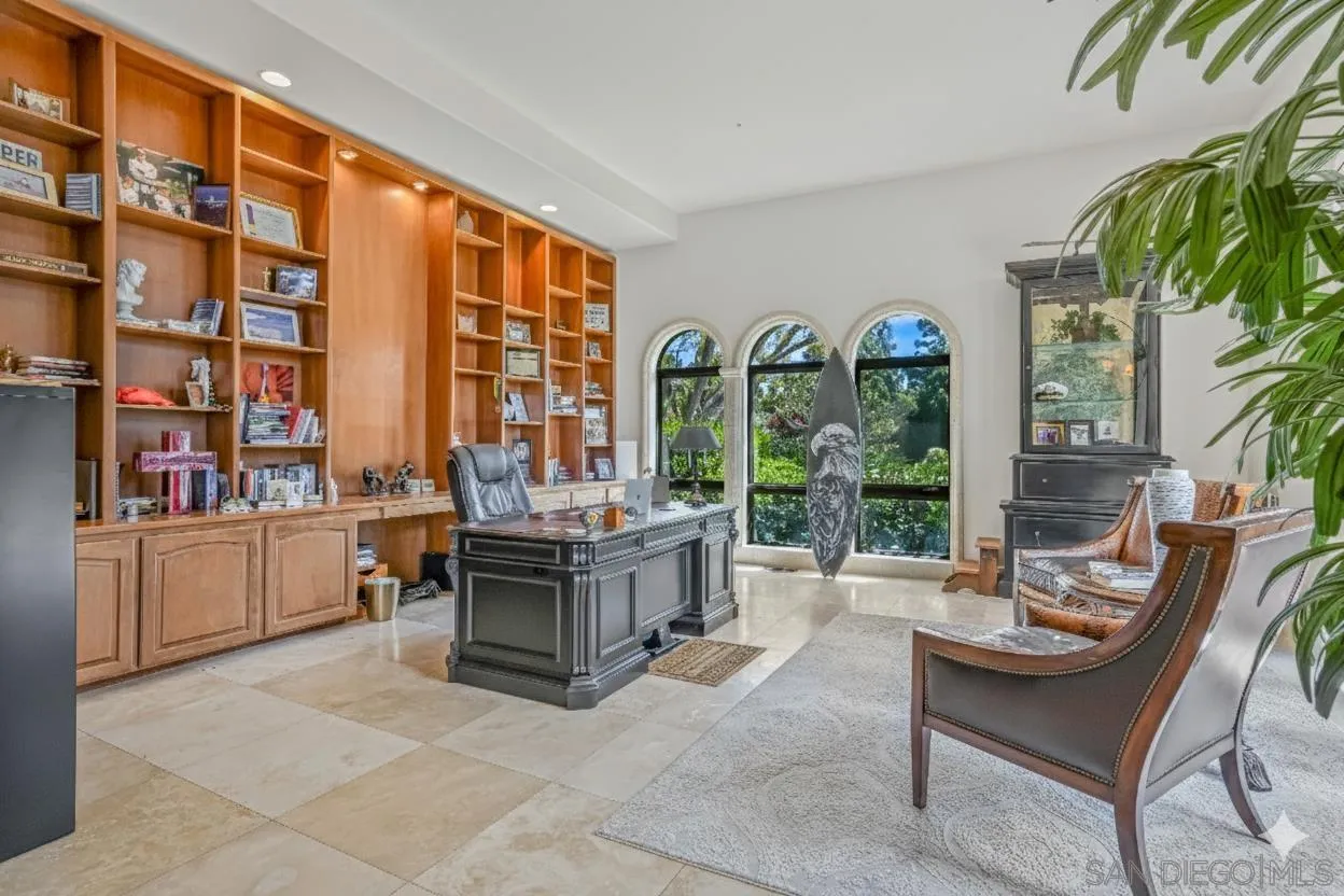 https://cdn.realtyfeed.com/cdn/127/250042105/ede17e9801378743e3a1f3f5b64a7f78.webp