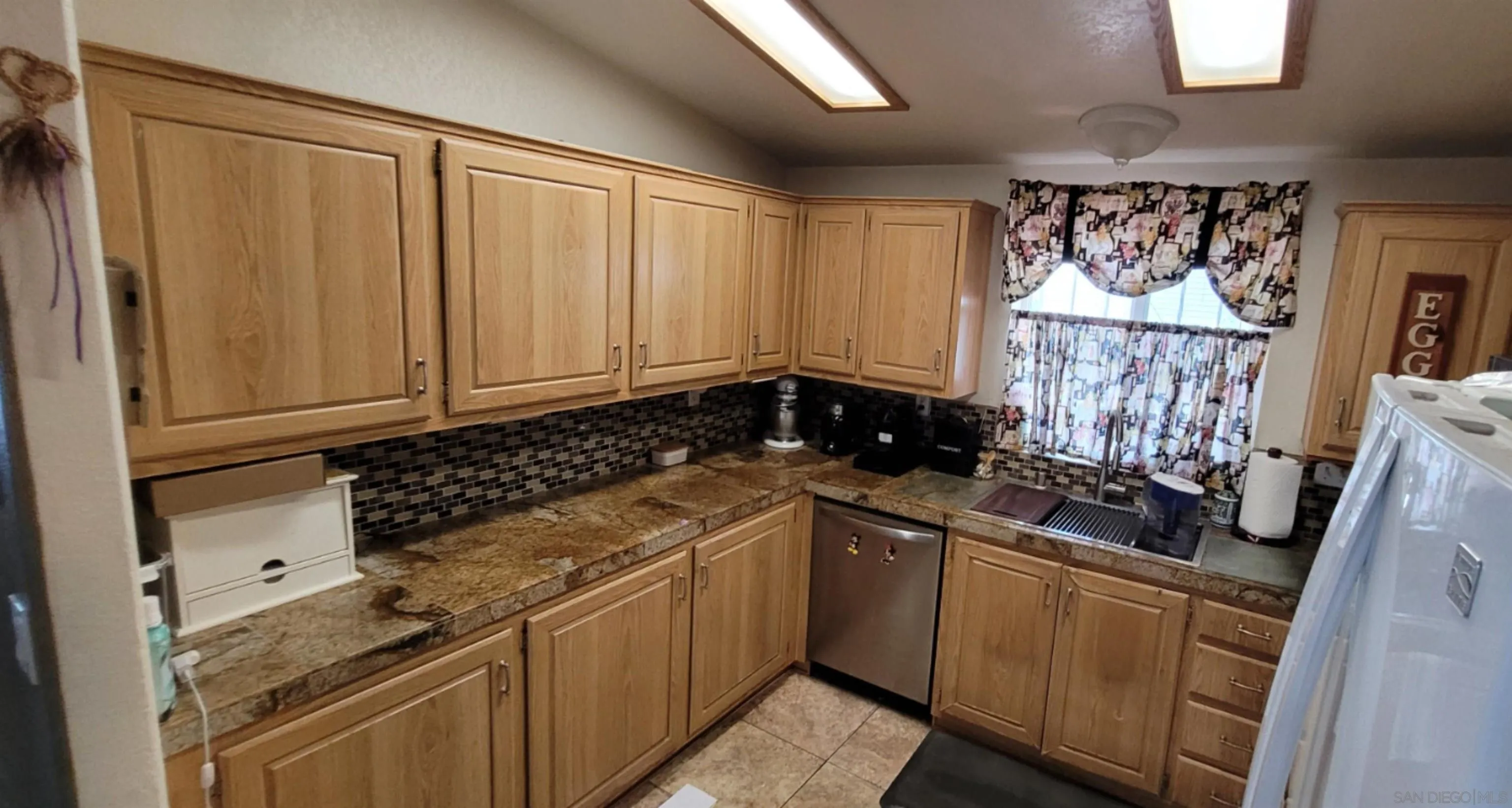 https://cdn.realtyfeed.com/cdn/127/250042106/7488eaa3aa70efa9b5315a28759e2e68.webp