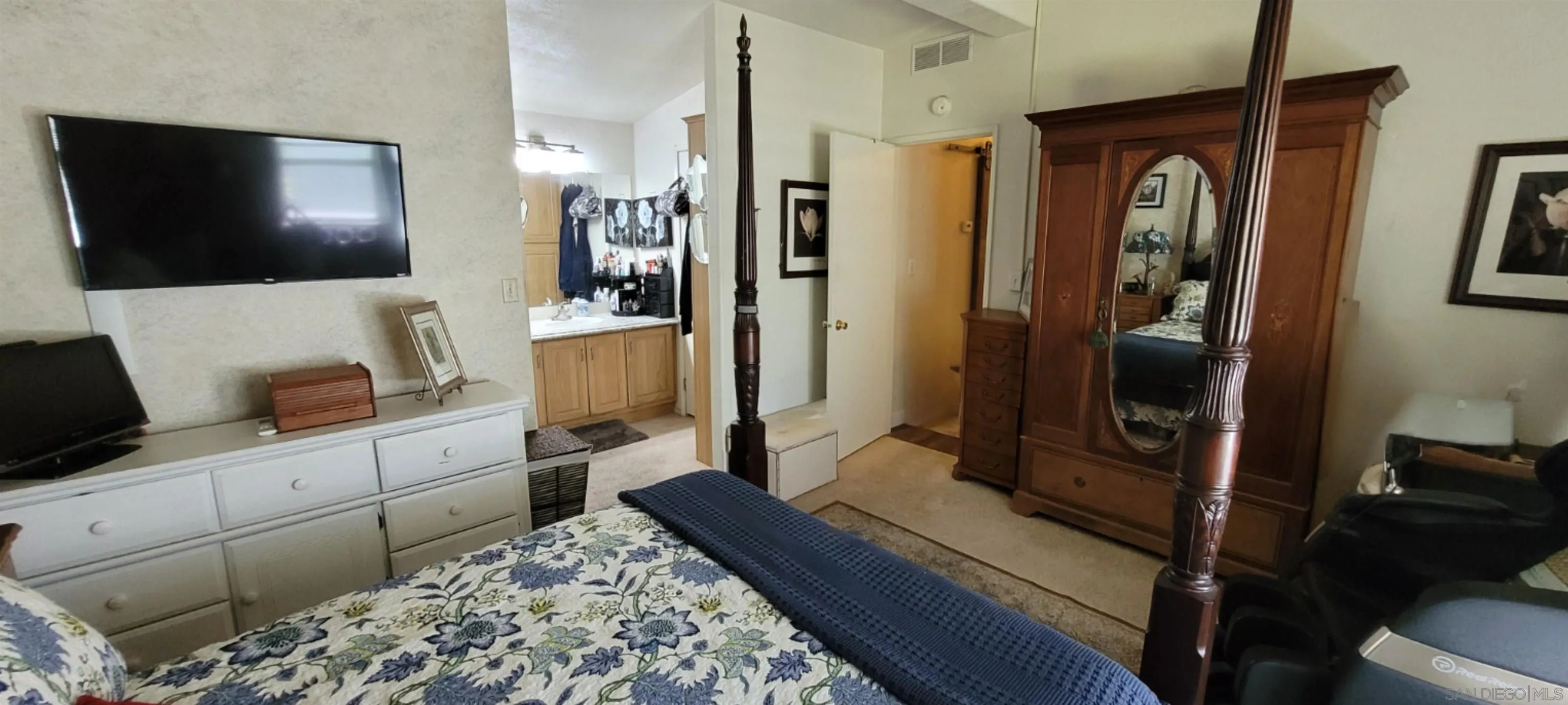 https://cdn.realtyfeed.com/cdn/127/250042106/d62db6a20ff7dbf824dcb8190c5f3c9c.webp