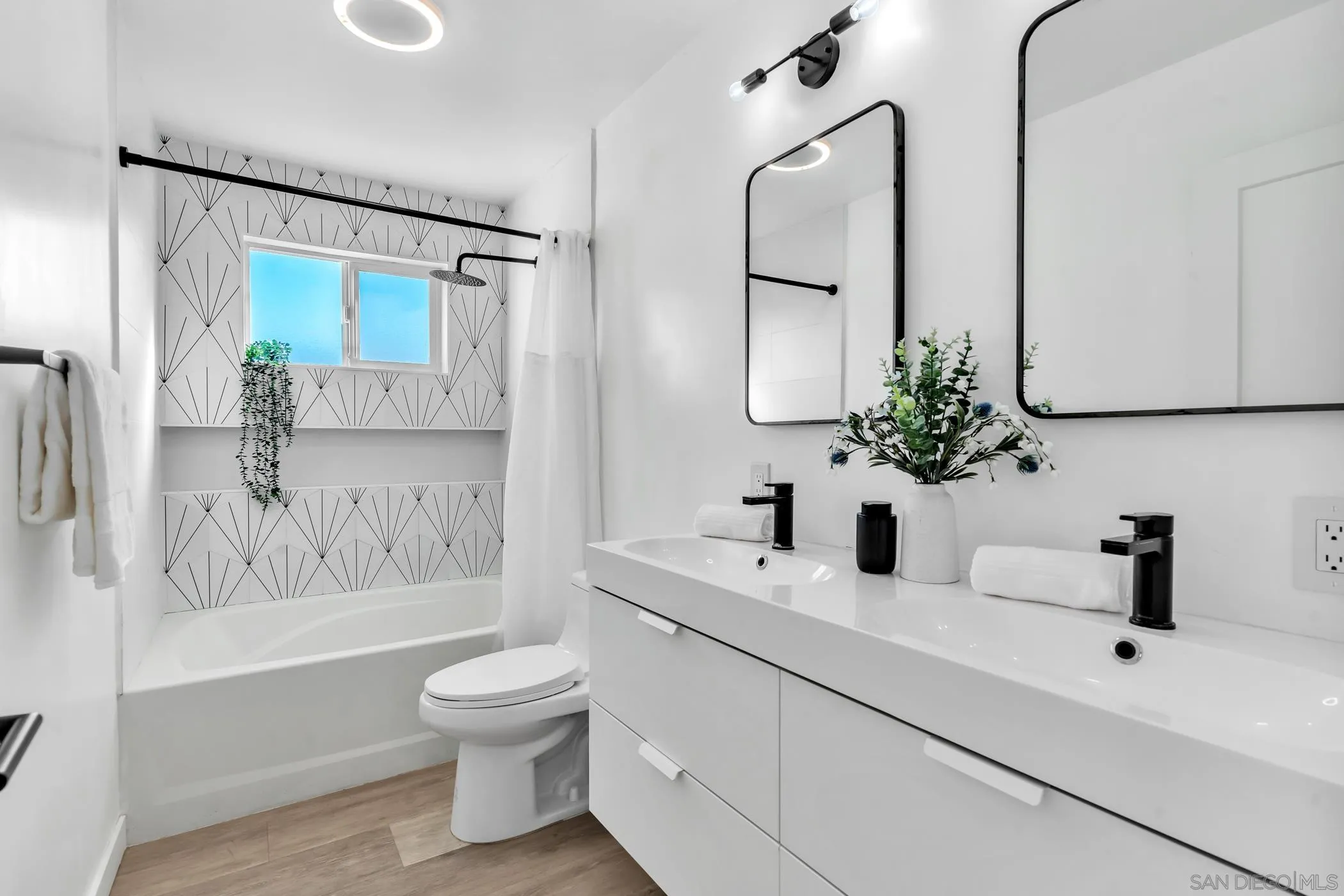 https://cdn.realtyfeed.com/cdn/127/250042107/f08ce6c5fc00091c1fc5cc928b04c63f.webp
