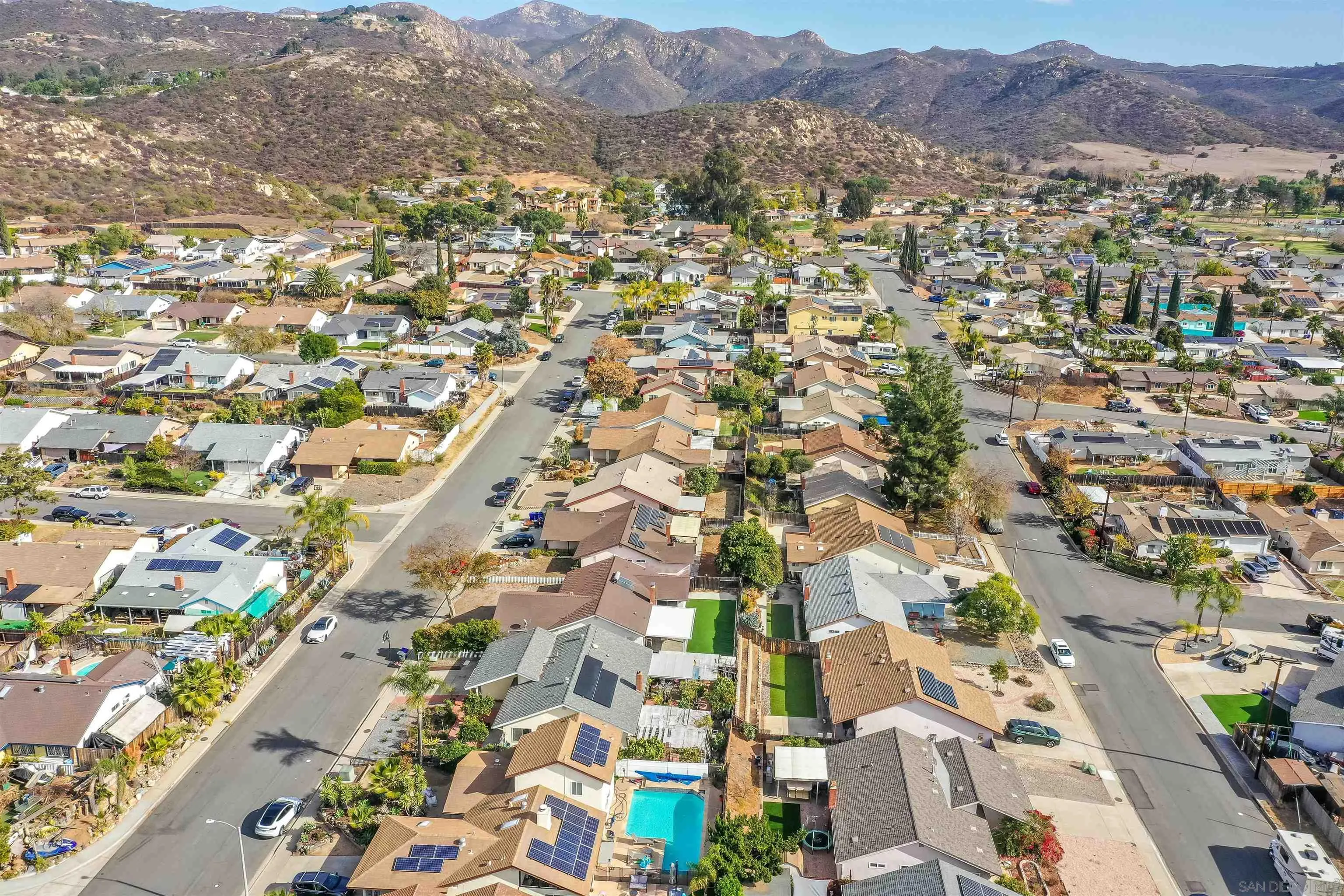 https://cdn.realtyfeed.com/cdn/127/250042109/3b9710672f579a86d11d3b4715f2c0d1.webp