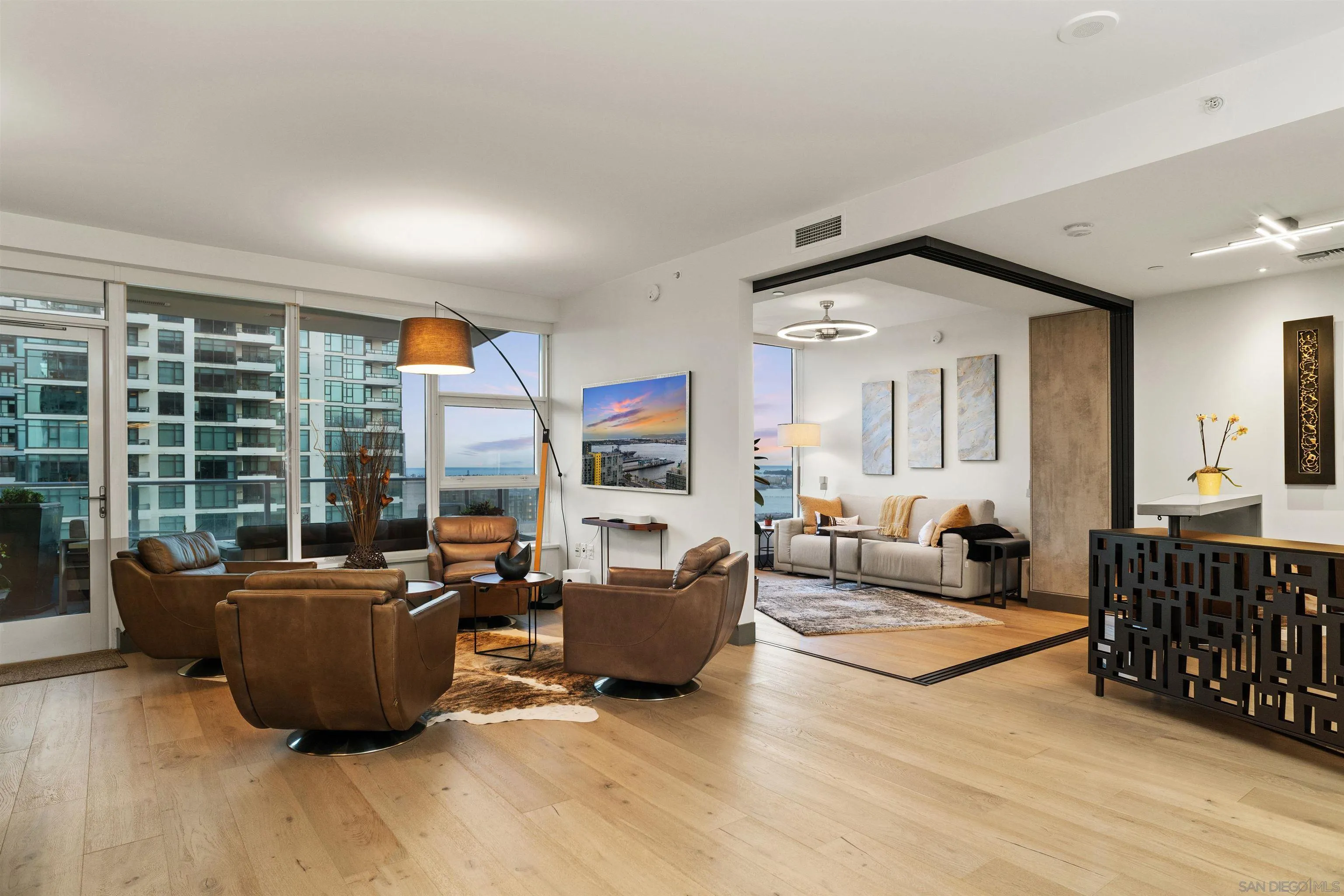 https://cdn.realtyfeed.com/cdn/127/250042111/e9d1b43e21c21cd16f5b814e758dc62f.webp