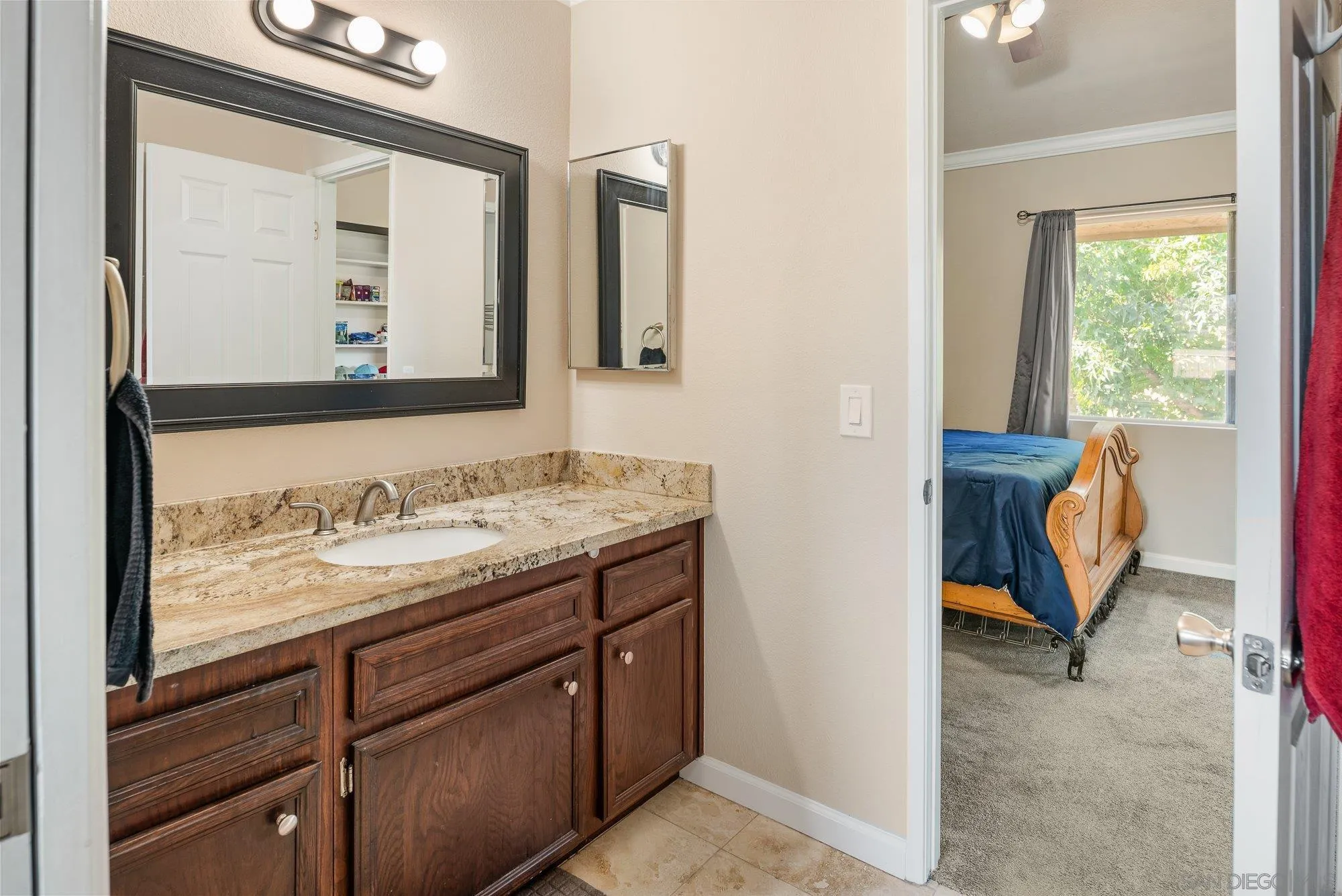 https://cdn.realtyfeed.com/cdn/127/250042115/2daae120d88ee801ba5aa4887cf98811.webp