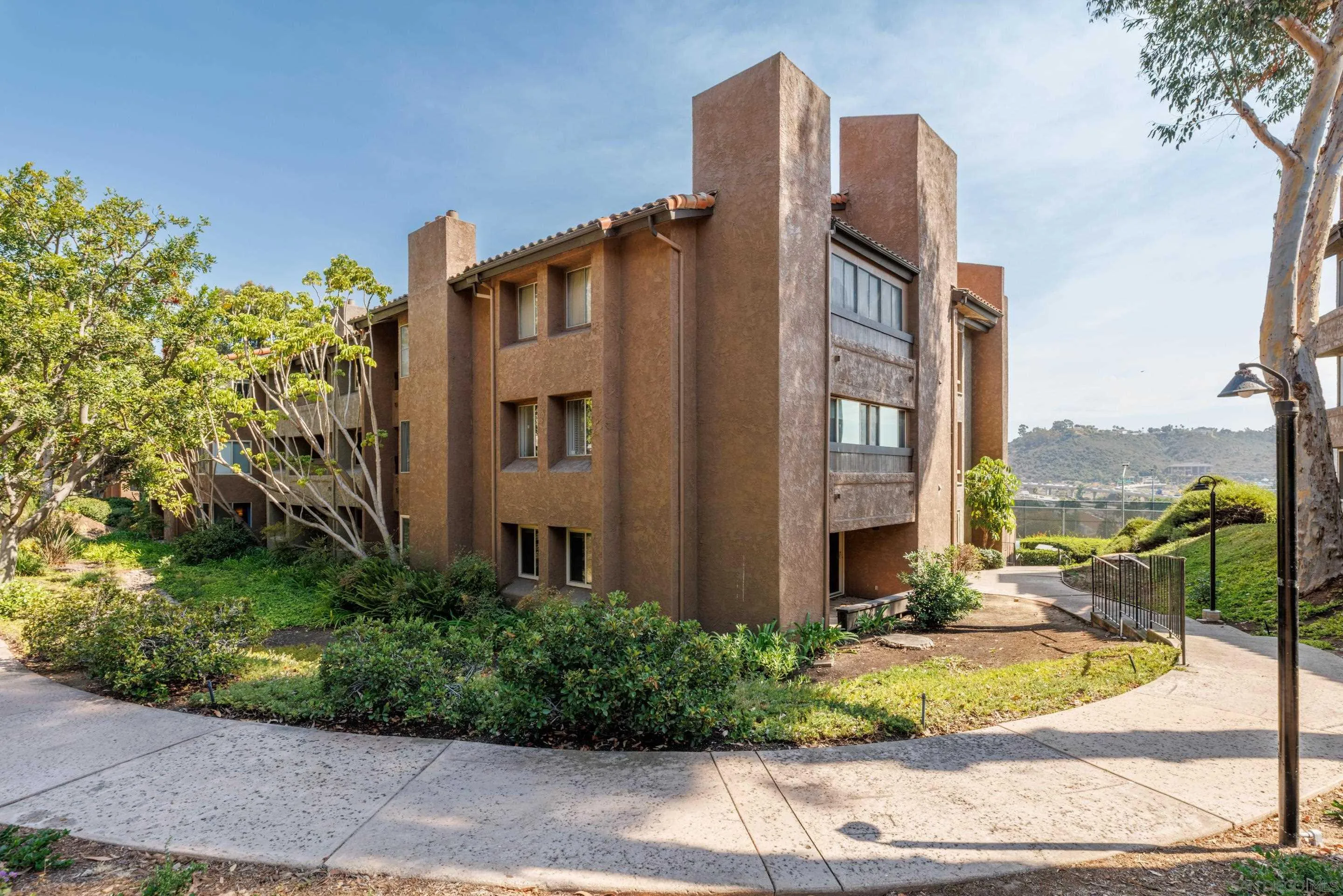 https://cdn.realtyfeed.com/cdn/127/250042118/5d25b991cb77f898bd07e79b94dc56a3.webp