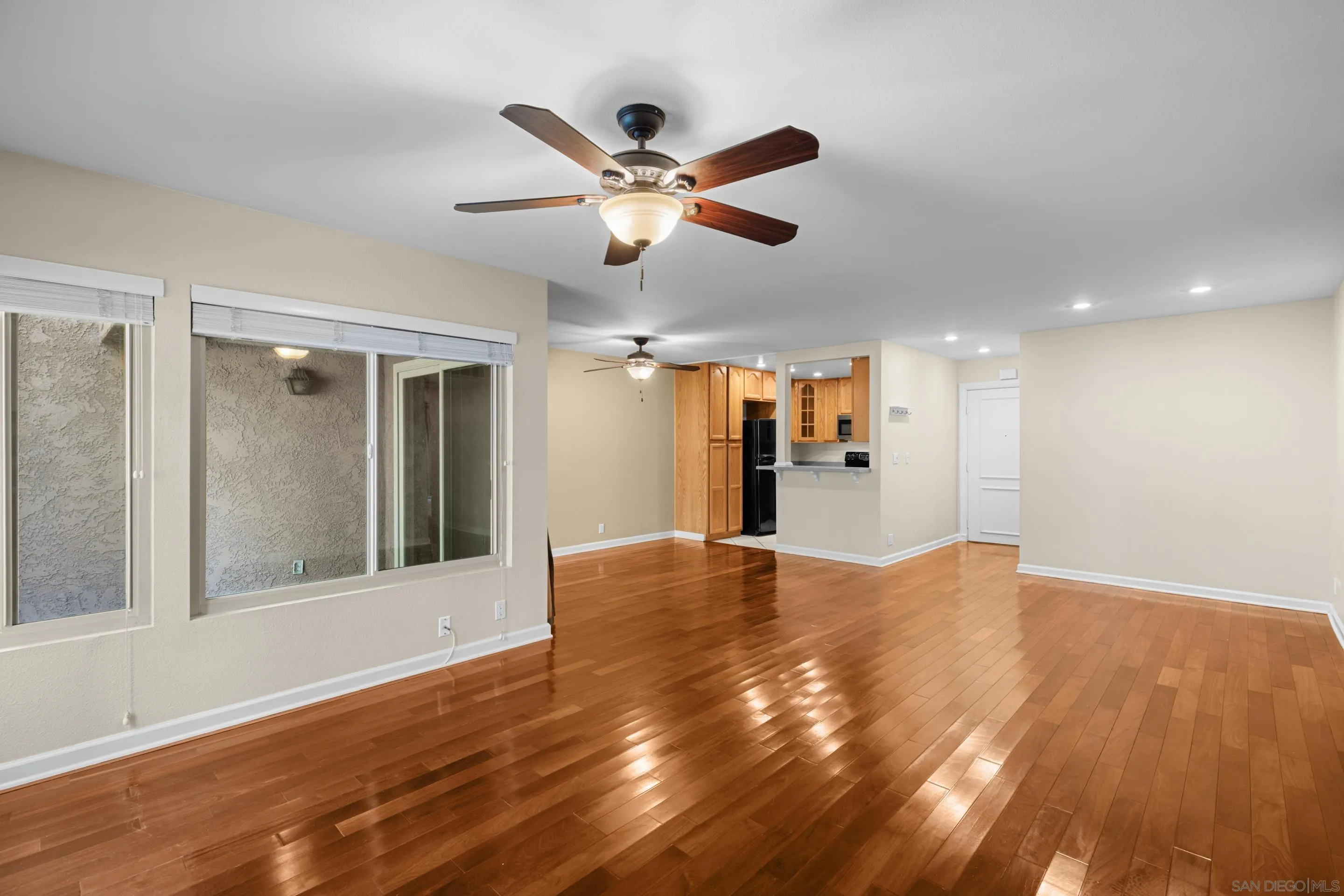 https://cdn.realtyfeed.com/cdn/127/250042118/f49e5775d01d827a0d0b8ab23a4ebd49.webp