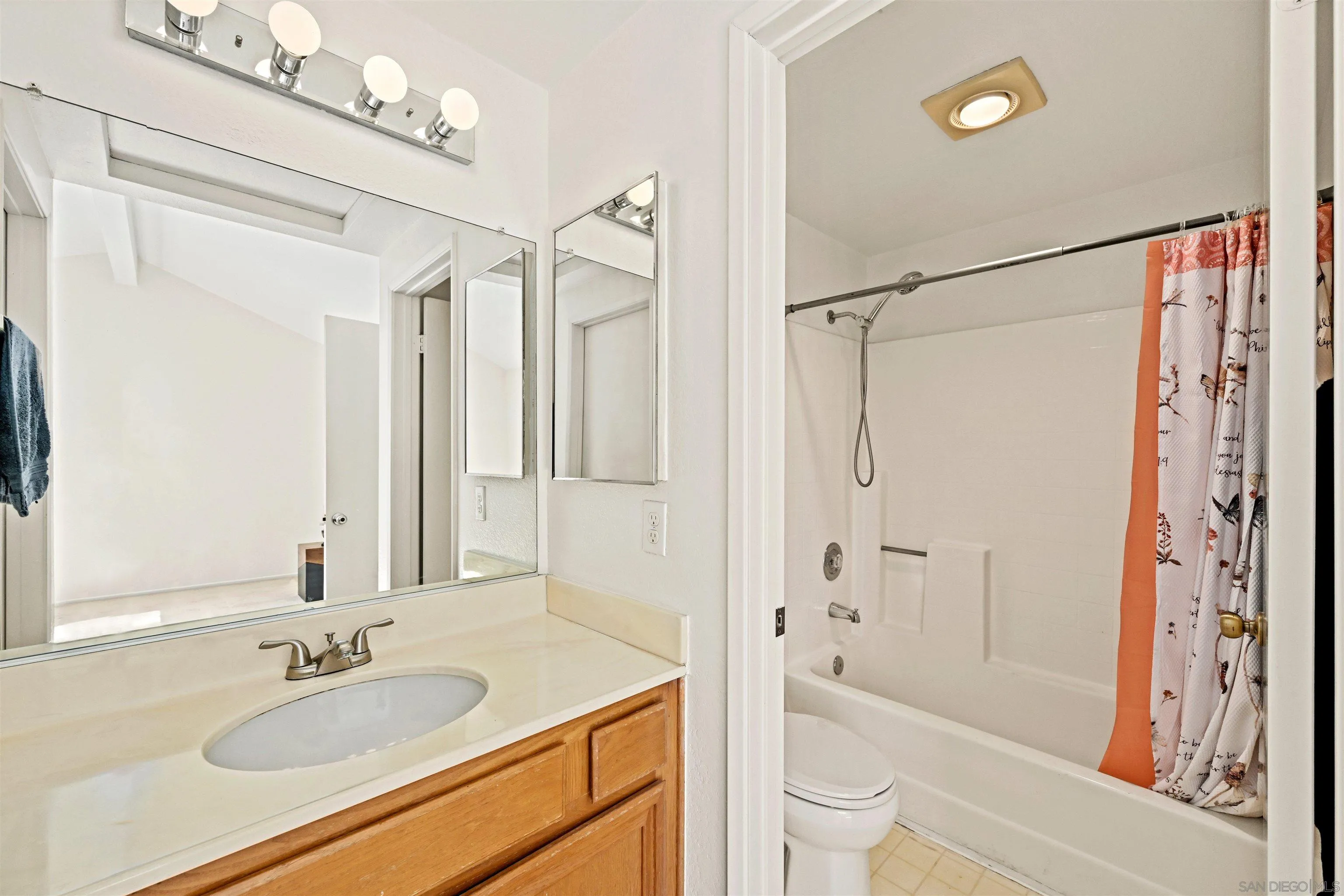 https://cdn.realtyfeed.com/cdn/127/250042122/093165c9b3d397cc8e4b6c39a4df4659.webp