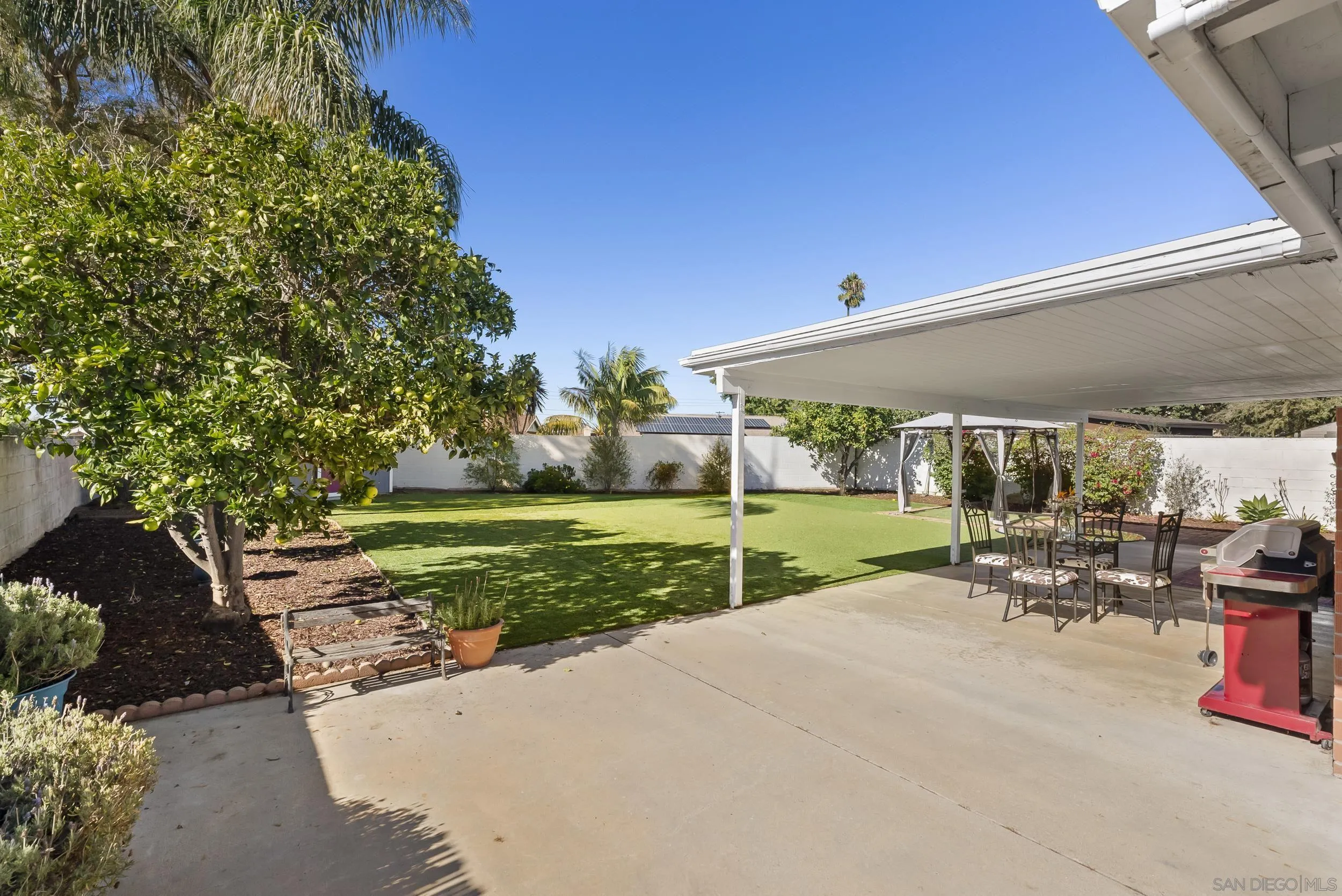 https://cdn.realtyfeed.com/cdn/127/250042130/01ab39eed373b9b8ae7f00c119a9b9cc.webp