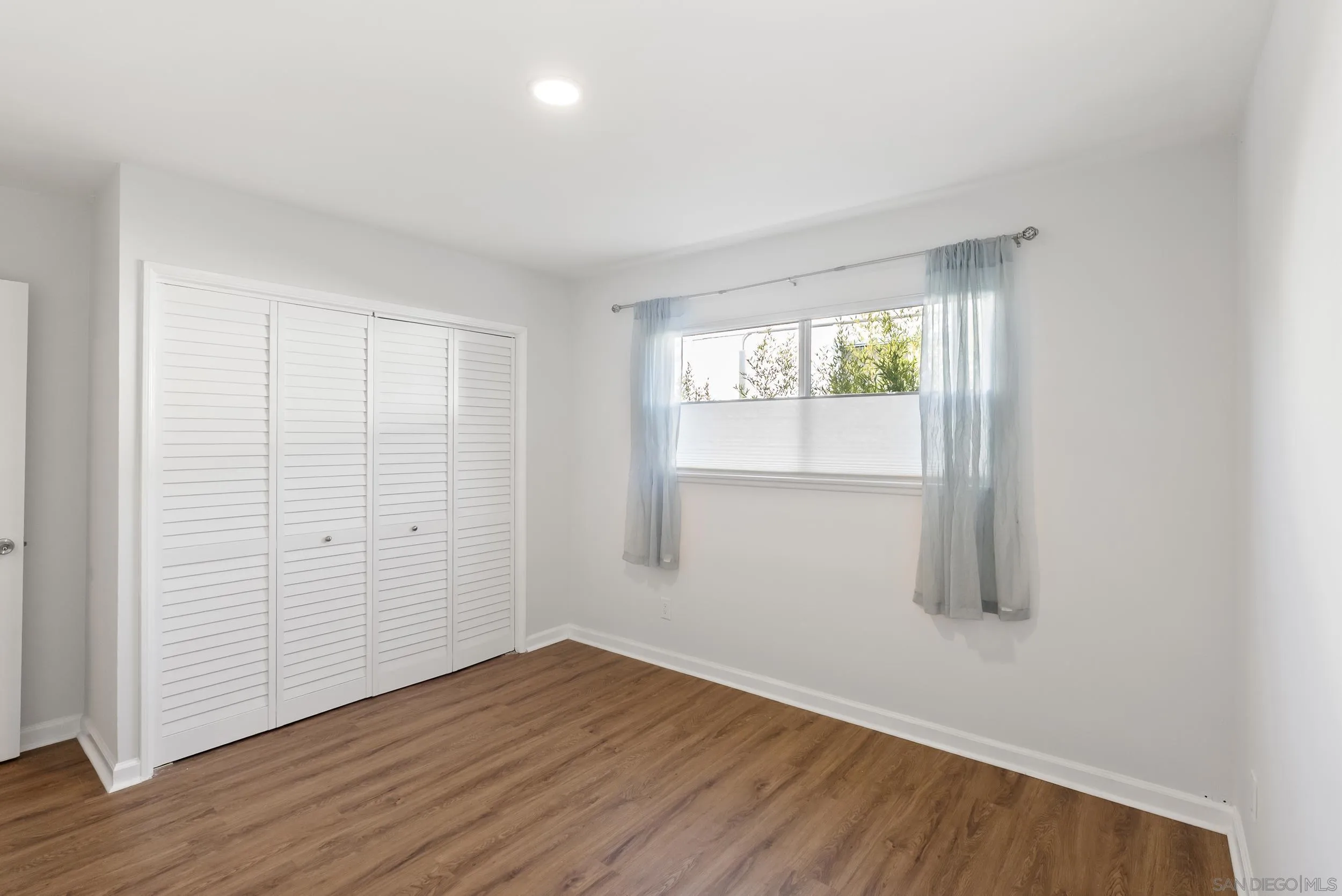https://cdn.realtyfeed.com/cdn/127/250042130/4cec3019f8fa6cdf63a88f582e2c23c1.webp