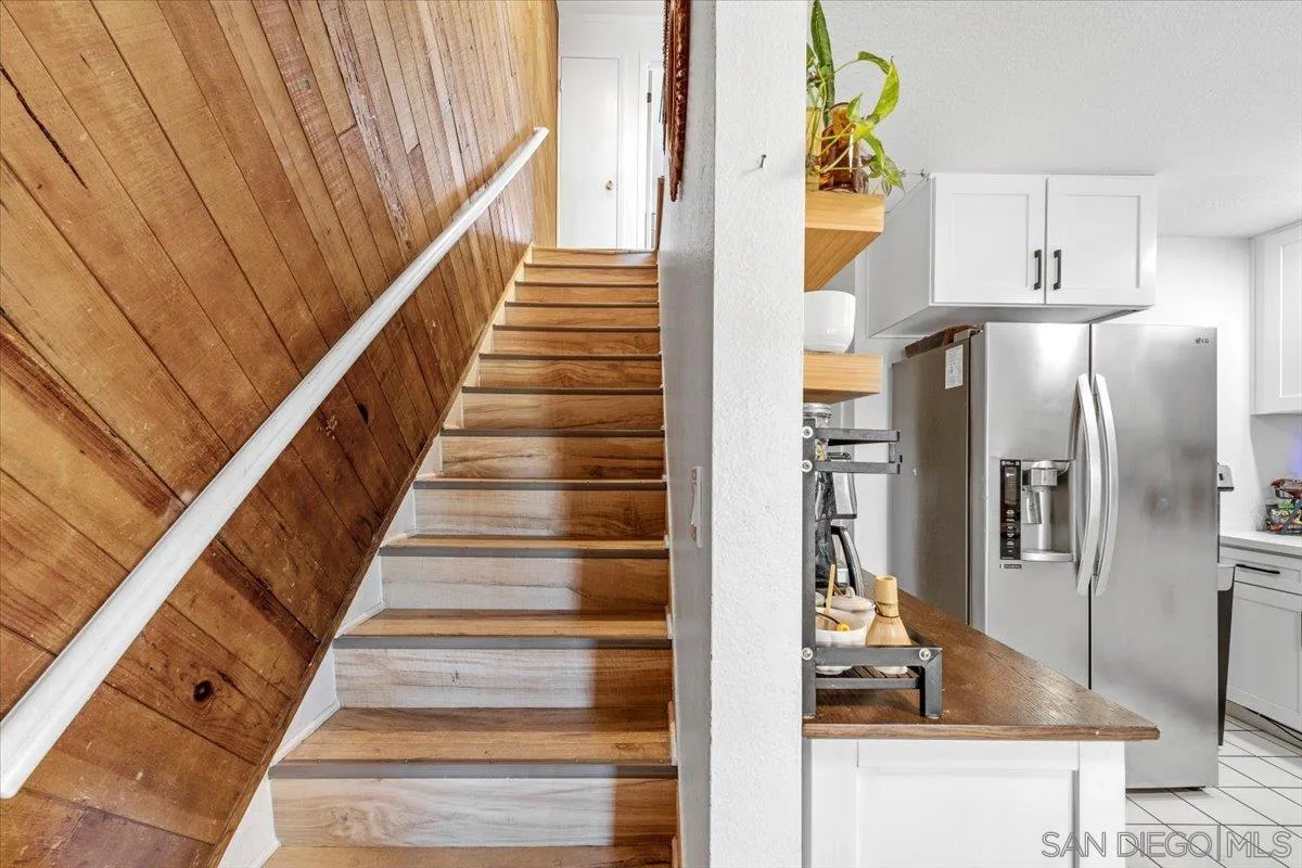 https://cdn.realtyfeed.com/cdn/127/250042131/015e19b4ac78868b512a08038ac8ce2c.webp