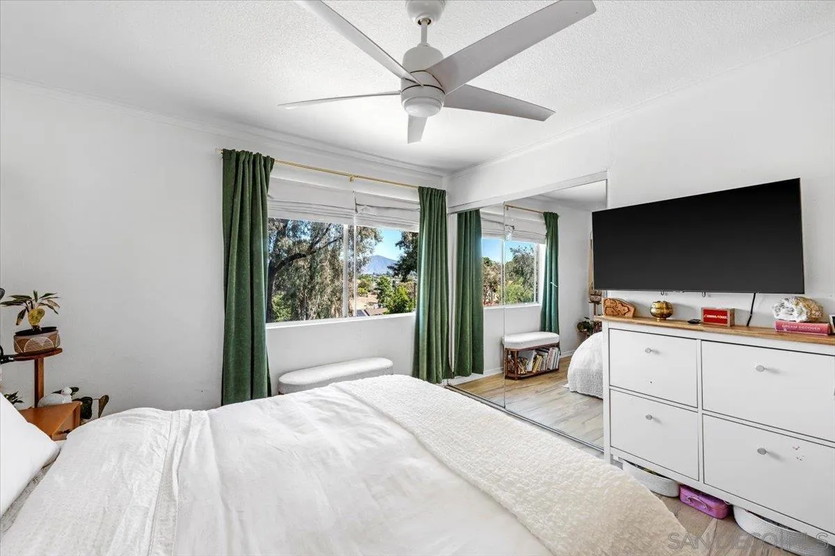https://cdn.realtyfeed.com/cdn/127/250042131/c5164e78404d509738e2654fe7f0fe02.webp