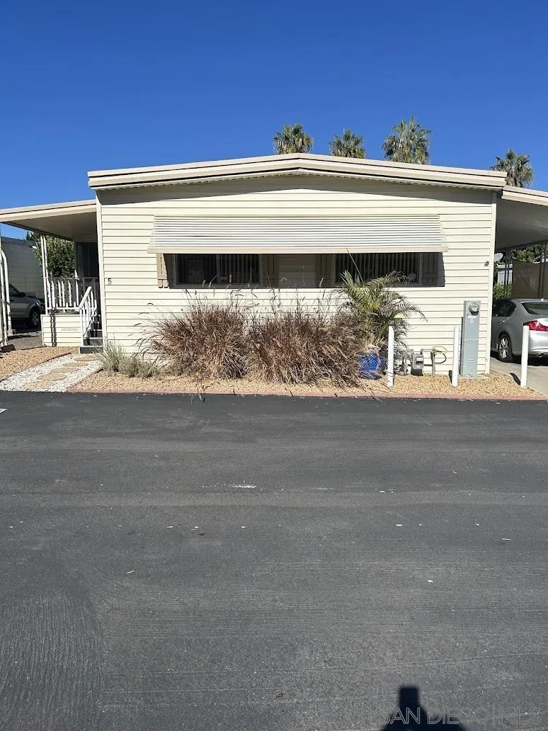 https://cdn.realtyfeed.com/cdn/127/250042137/38f2397699b567d417b948cf247471e9.webp