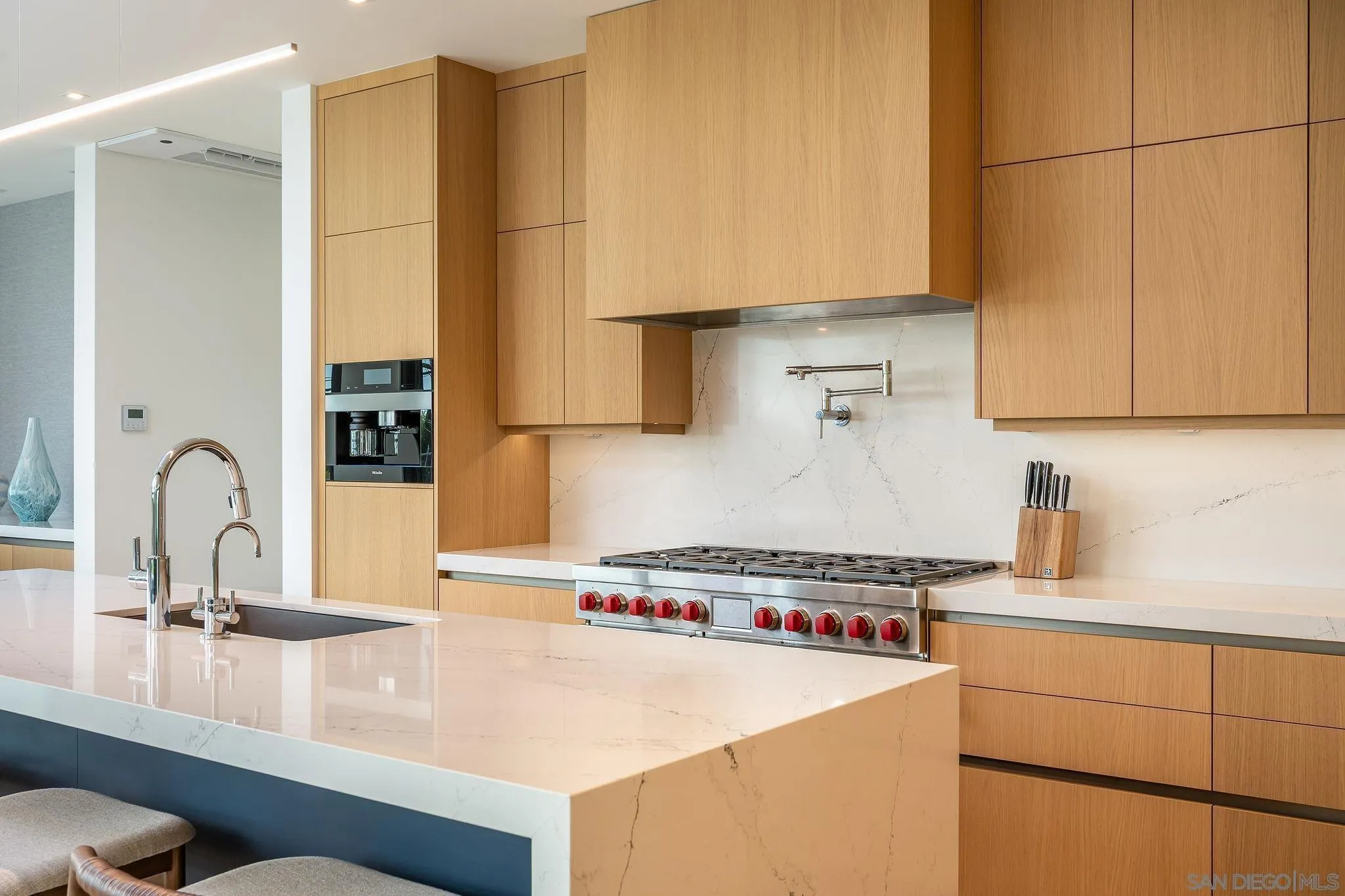 https://cdn.realtyfeed.com/cdn/127/250042157/3558362d49064eee23b1772ae57f3388.webp