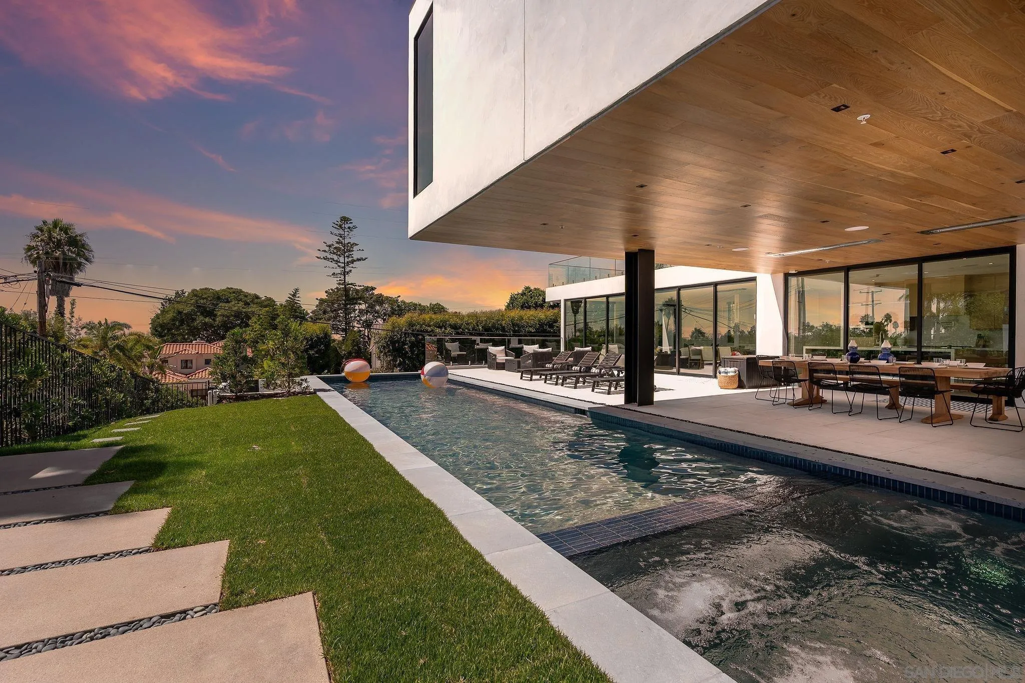 https://cdn.realtyfeed.com/cdn/127/250042157/4d1a0238ca6601d30d63e56b070f07a5.webp