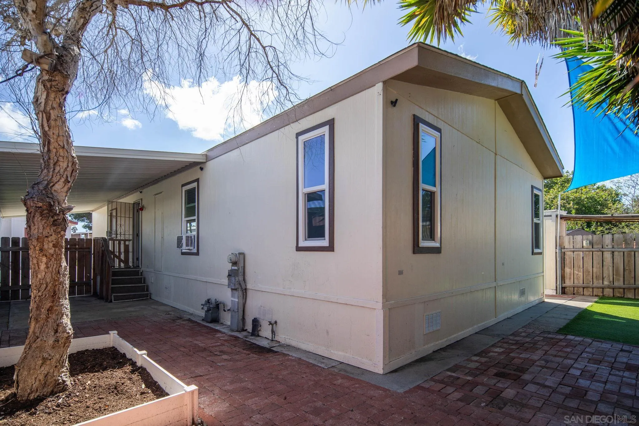 https://cdn.realtyfeed.com/cdn/127/250042164/774397e73e40d7fbd32b3aa647038de3.webp