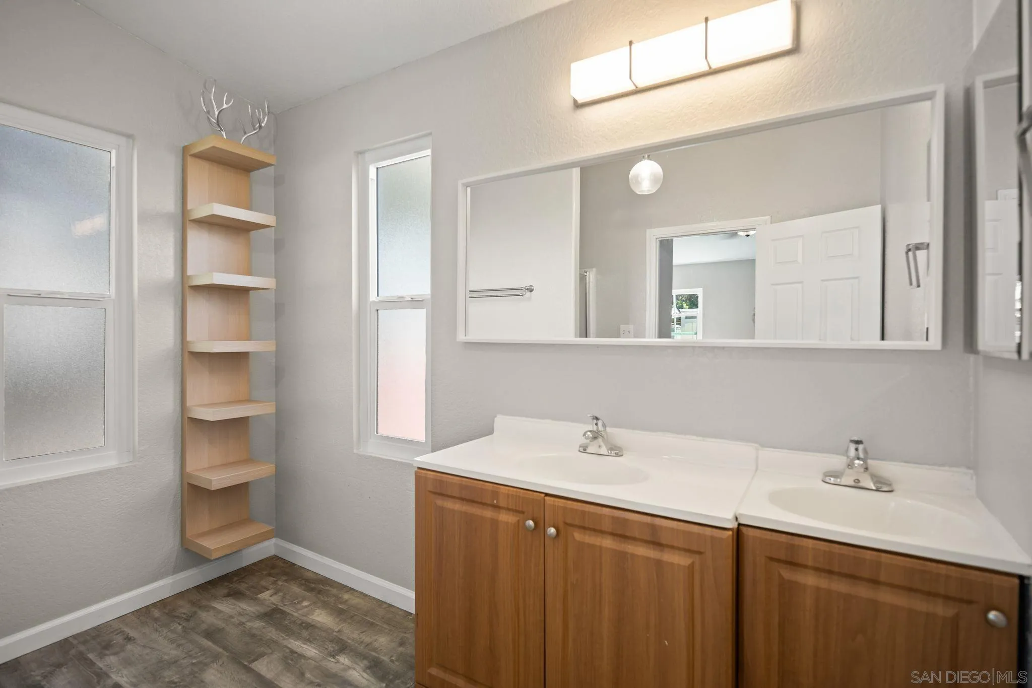 https://cdn.realtyfeed.com/cdn/127/250042164/b60cca974d0b583533a43a8416ff647a.webp