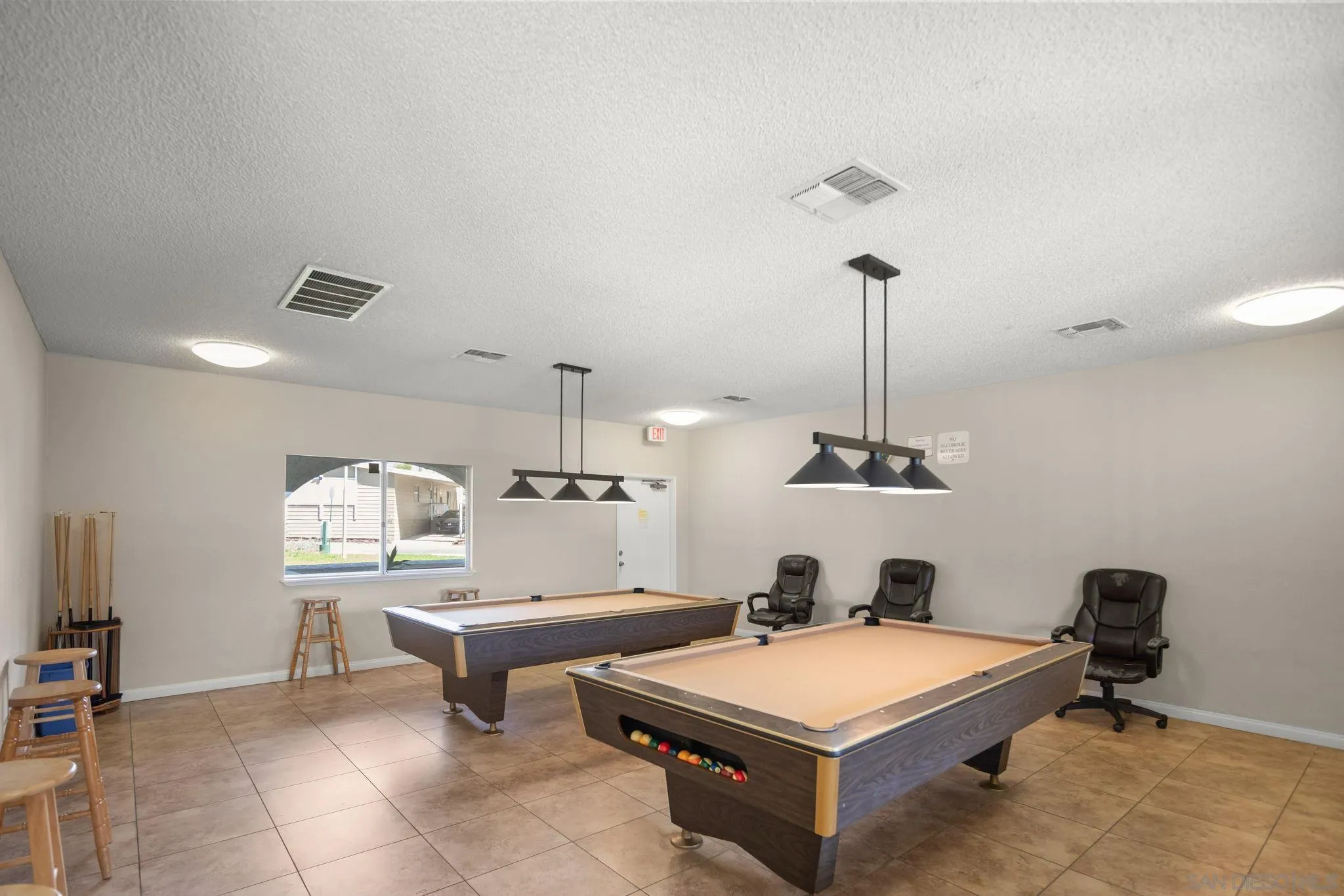 https://cdn.realtyfeed.com/cdn/127/250042164/dbaf4828ad6cf6ec4e4b7bbba5b2d4e4.webp