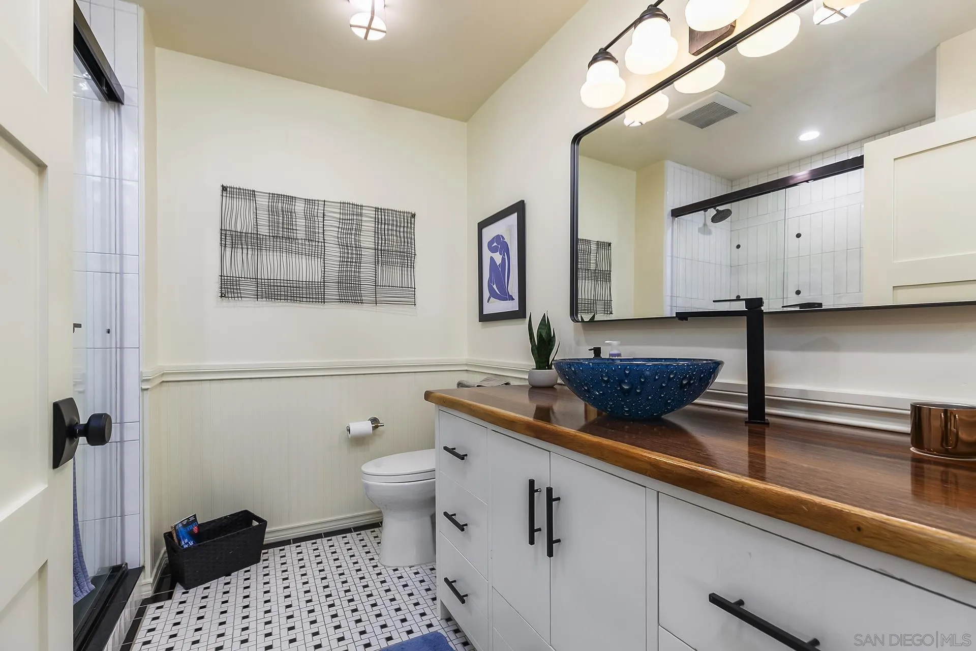 https://cdn.realtyfeed.com/cdn/127/250042166/2d4d019f8a37ab8cd7828b9cb4d3f5b8.webp