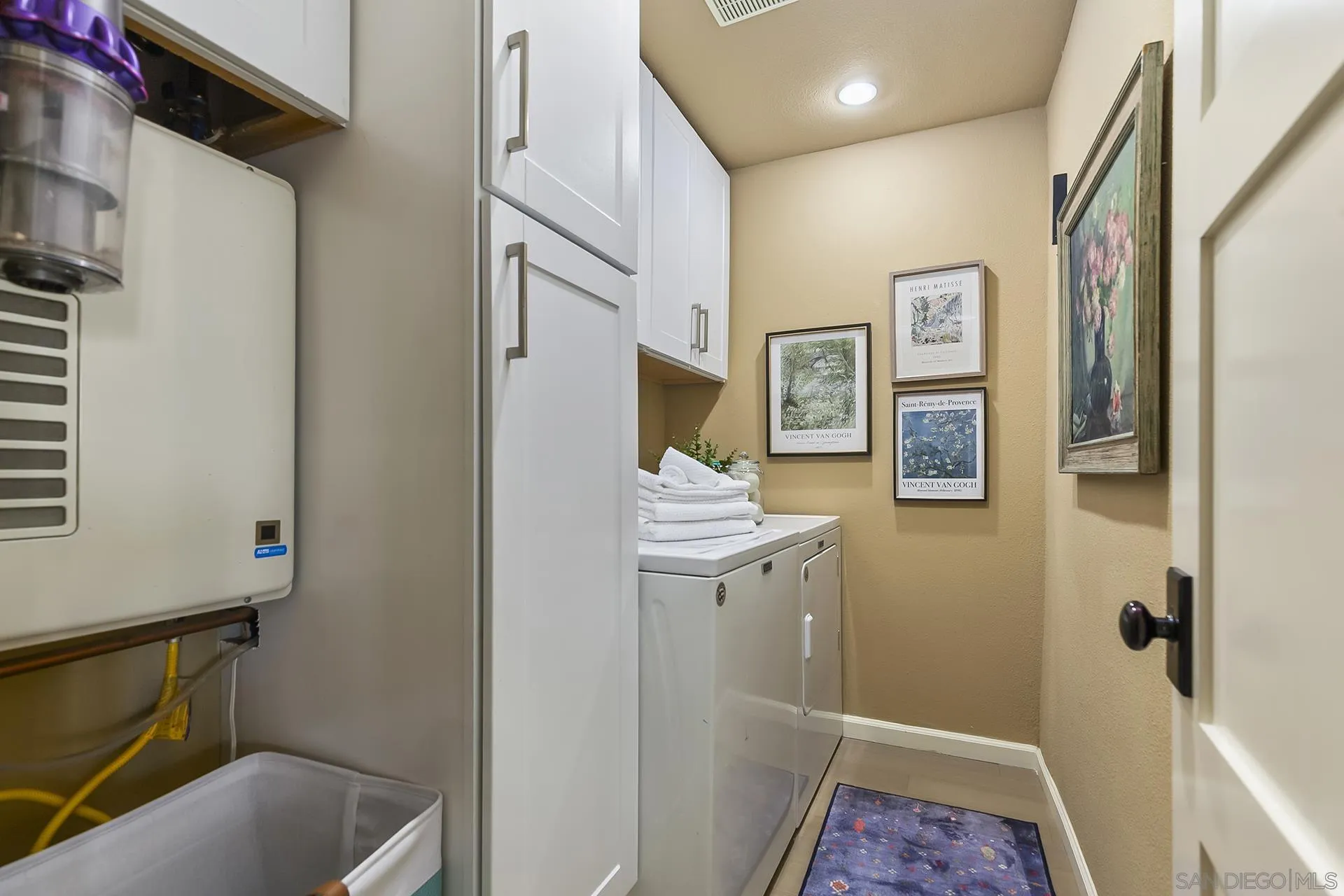 https://cdn.realtyfeed.com/cdn/127/250042166/5a69bb34409b1719af0963e5129143bc.webp