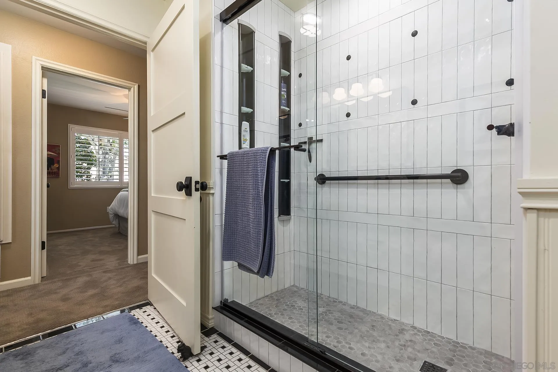 https://cdn.realtyfeed.com/cdn/127/250042166/5de03f9d4b2670d8b5464e143095e77d.webp