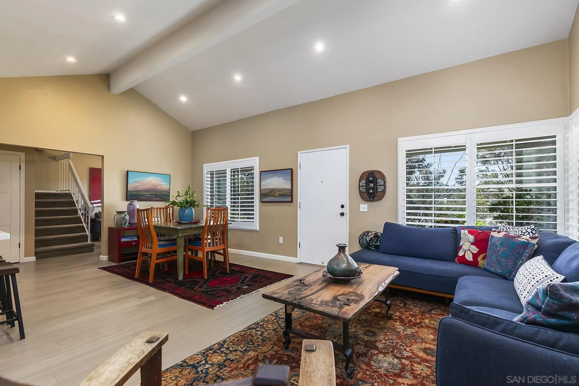 https://cdn.realtyfeed.com/cdn/127/250042166/eaecfe9a834a0723b55271ed88eceb71.webp
