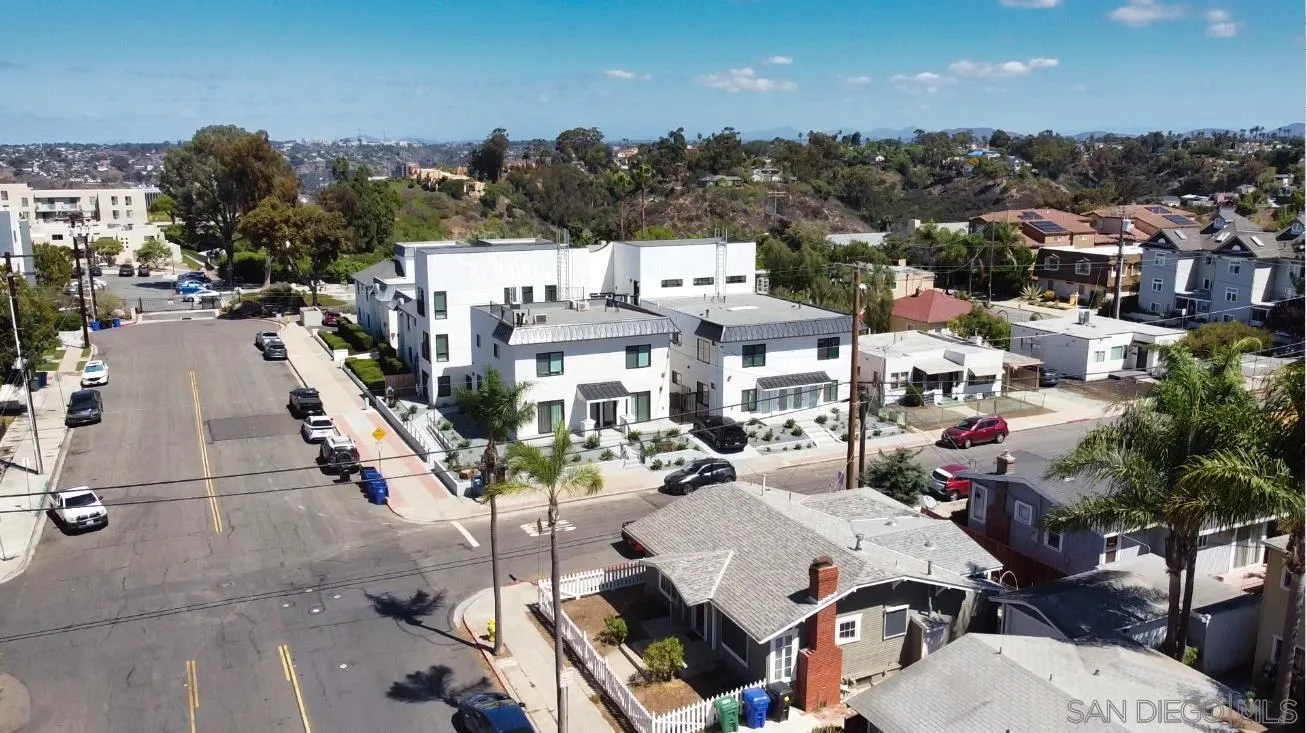 https://cdn.realtyfeed.com/cdn/127/250042172/f8d5ec43e6b02f3fcab52823e05a2f88.webp