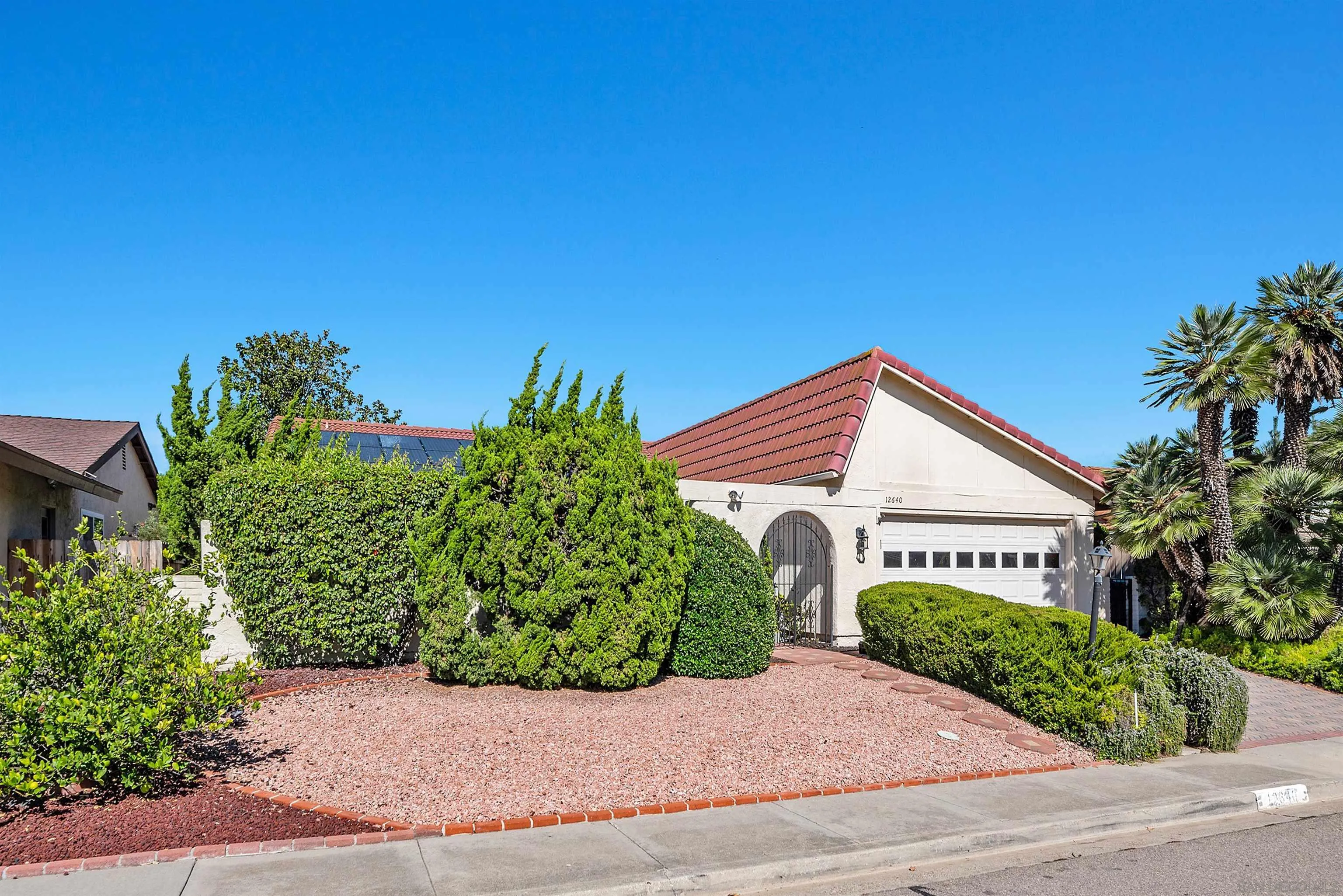 https://cdn.realtyfeed.com/cdn/127/250042179/141eec33b647e534eff8d8c5d78bd000.webp