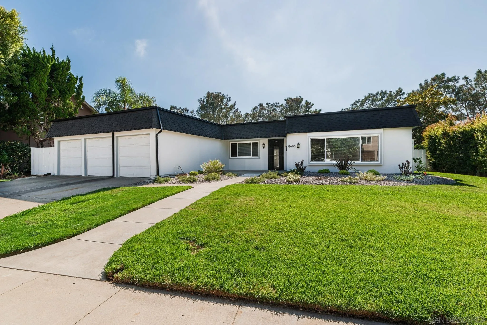 8686 Cliffridge Ave, La Jolla