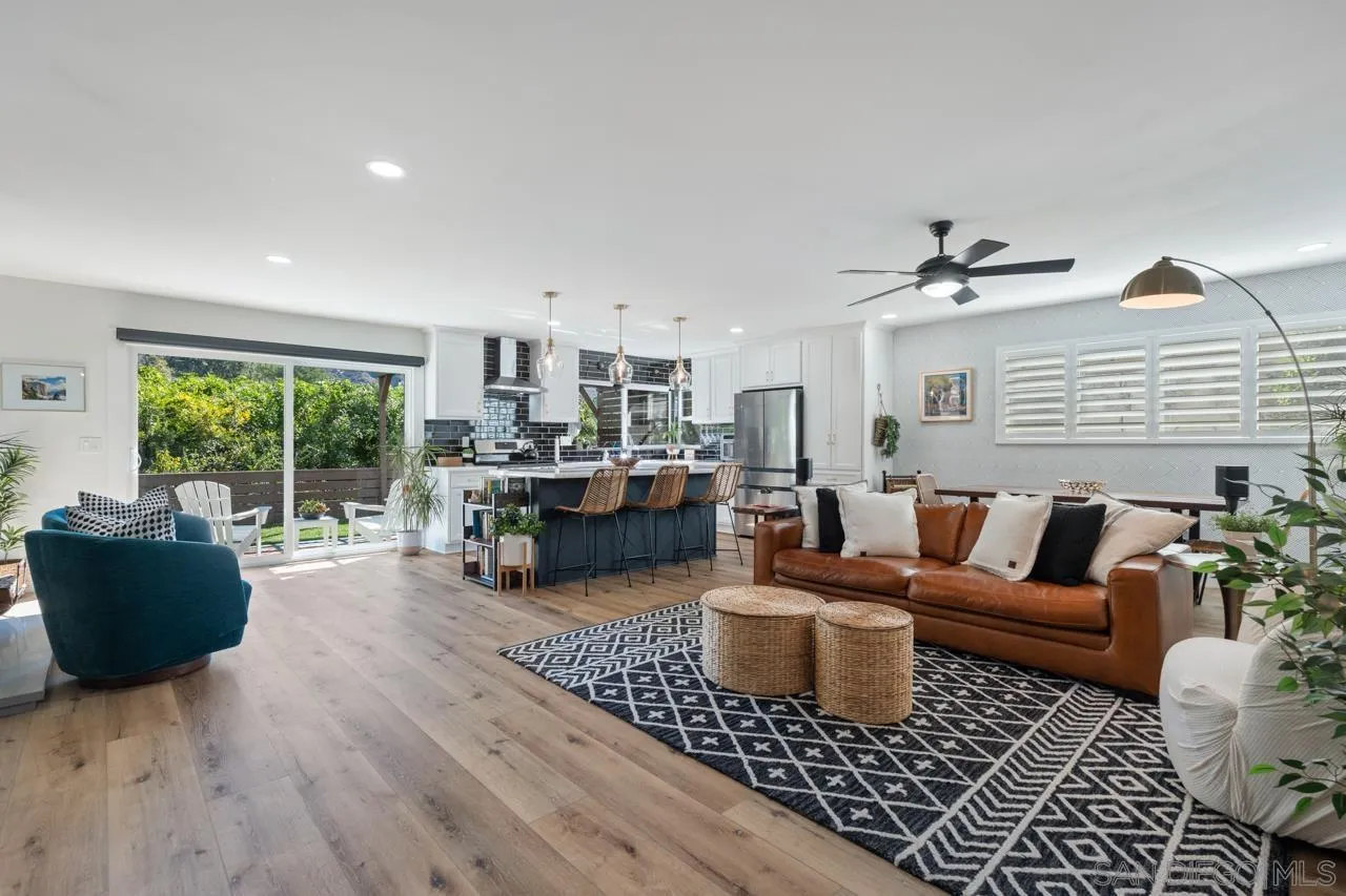 https://cdn.realtyfeed.com/cdn/127/250042183/620690d198a29d8edd4dab89a9e79828.webp