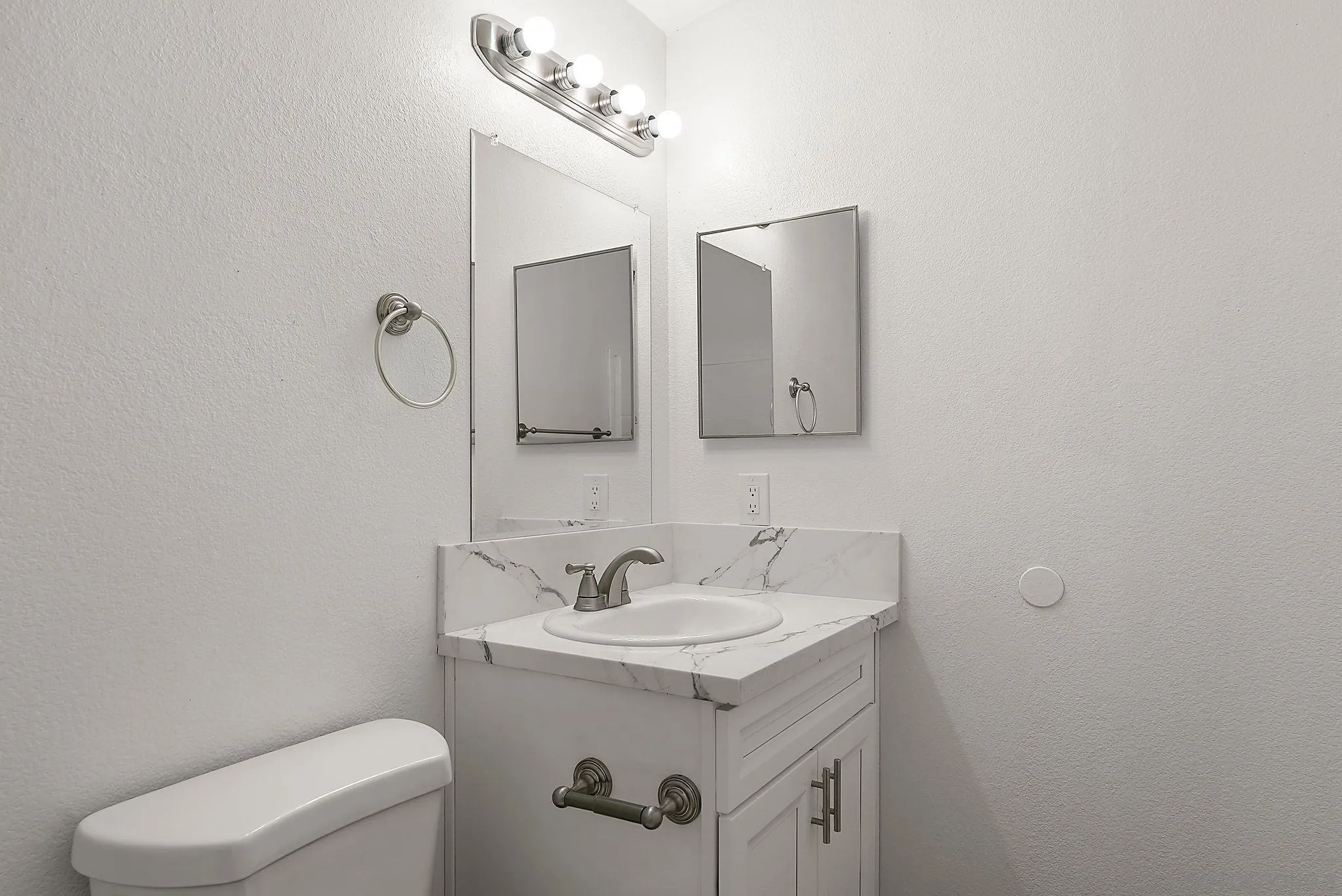 https://cdn.realtyfeed.com/cdn/127/250042184/5d556ef6fcd7c2a904f8d2a60f97617b.webp