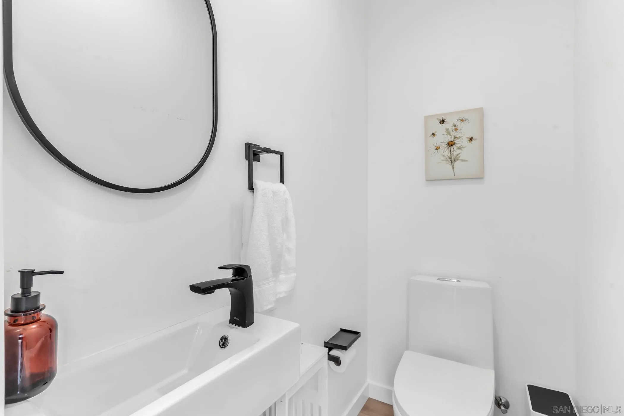 https://cdn.realtyfeed.com/cdn/127/250042187/50071a2d46f9ed8e5744ac97ecf72819.webp