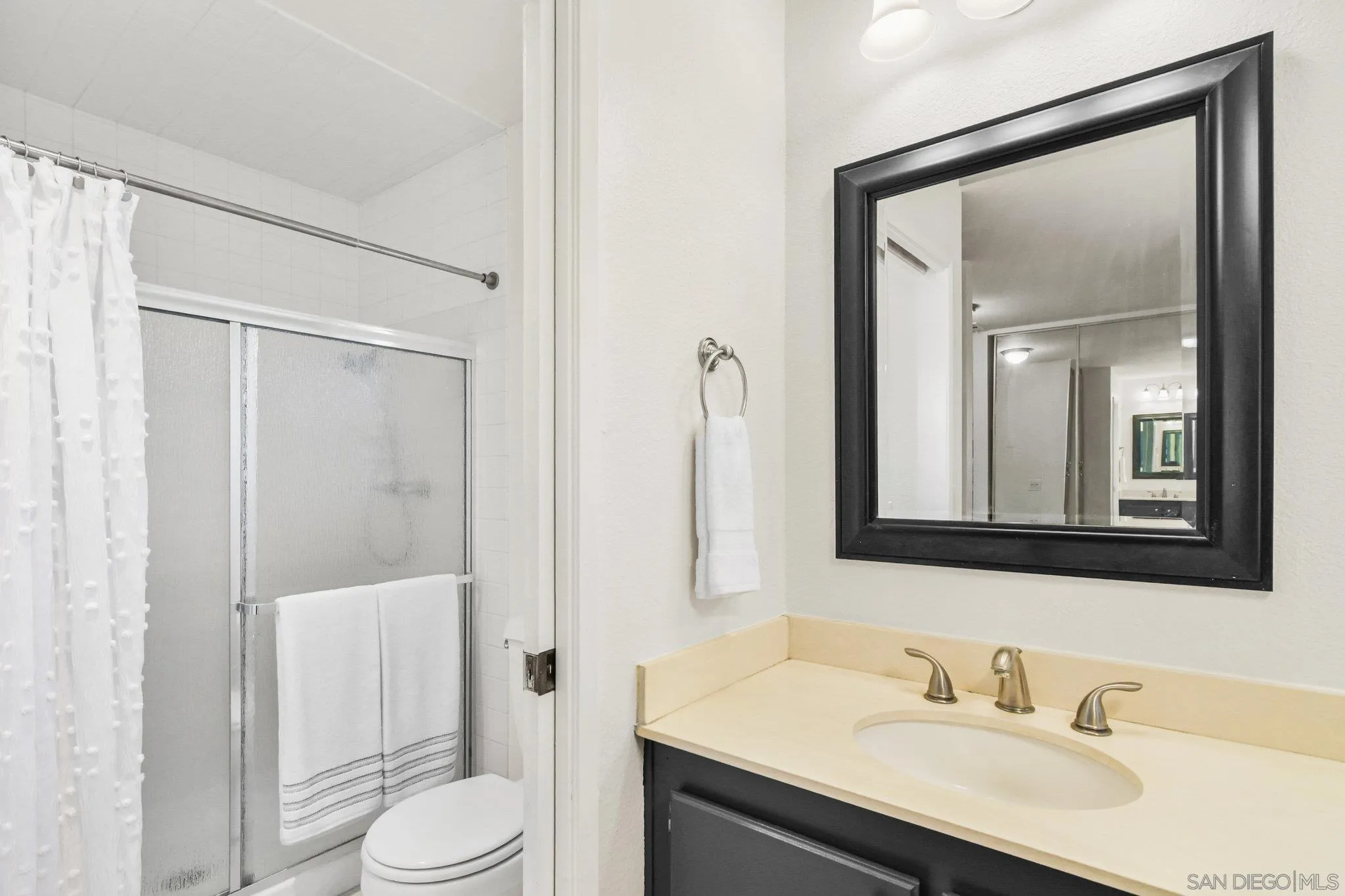 https://cdn.realtyfeed.com/cdn/127/250042188/2ac34a5ff6a22a0de8a0c53421d8ba0f.webp