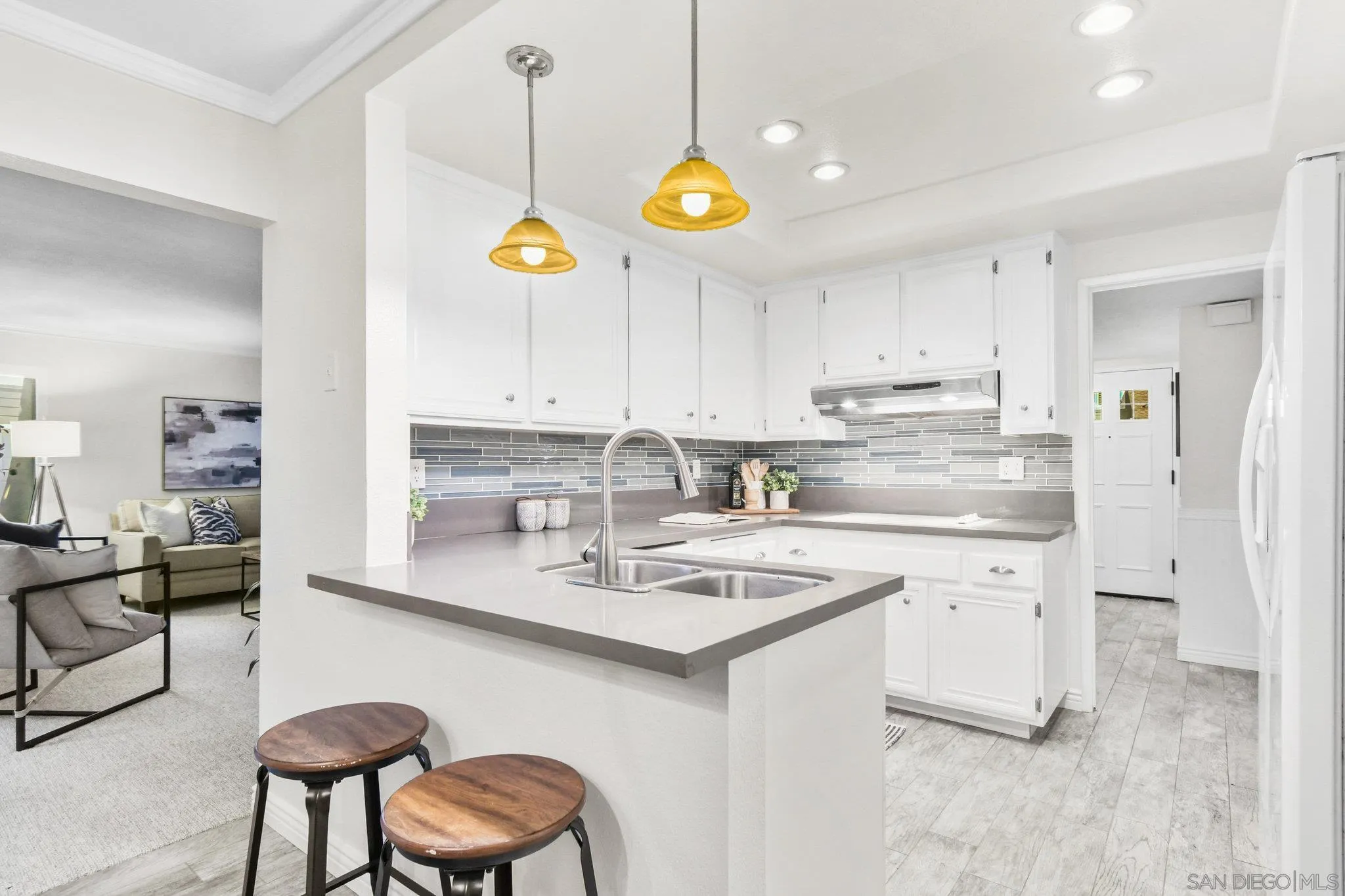 https://cdn.realtyfeed.com/cdn/127/250042188/820180b2f7cdf76f09d63377ef5d2d50.webp
