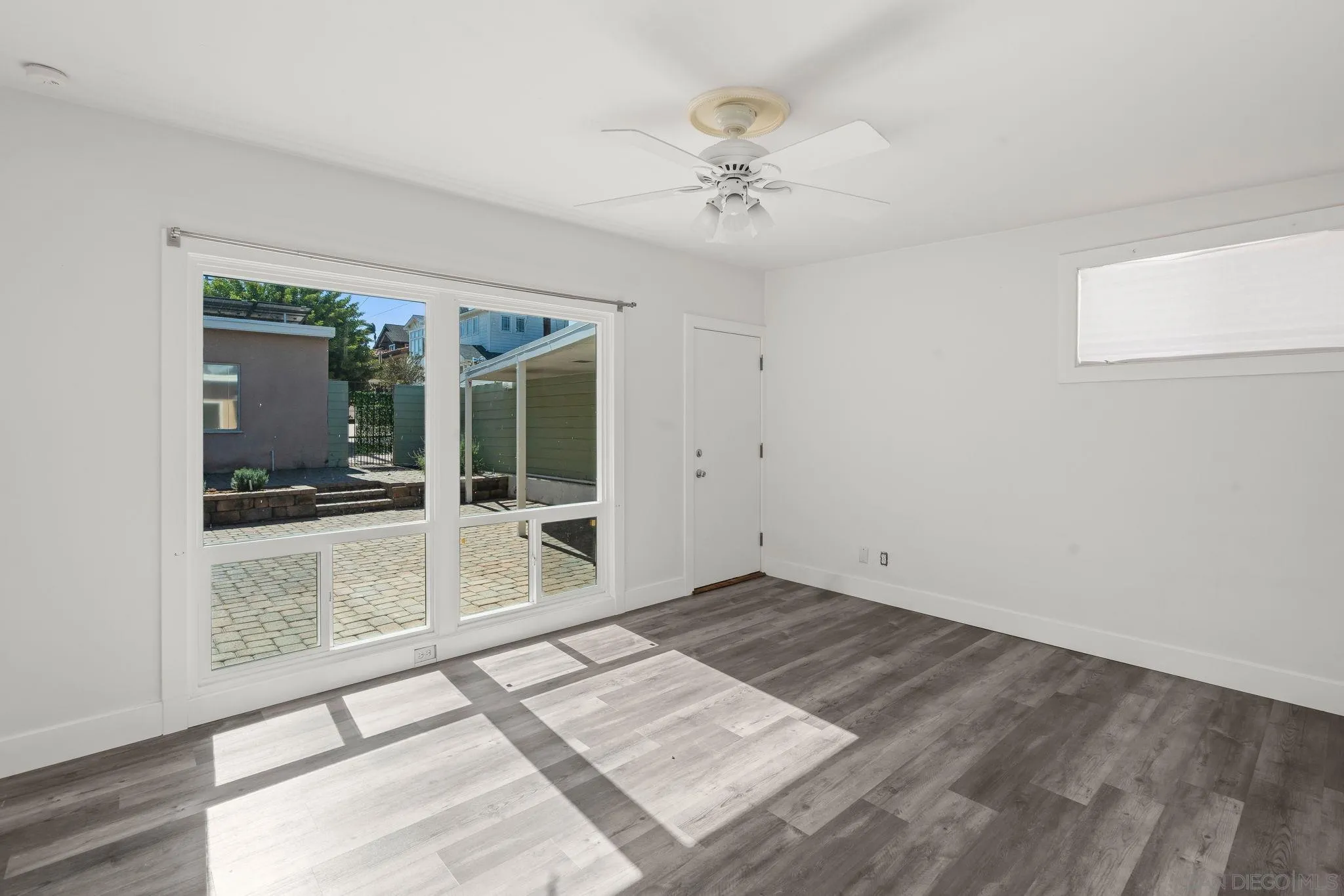https://cdn.realtyfeed.com/cdn/127/250042190/00c55c7f5349cc0e8192e5994821101d.webp