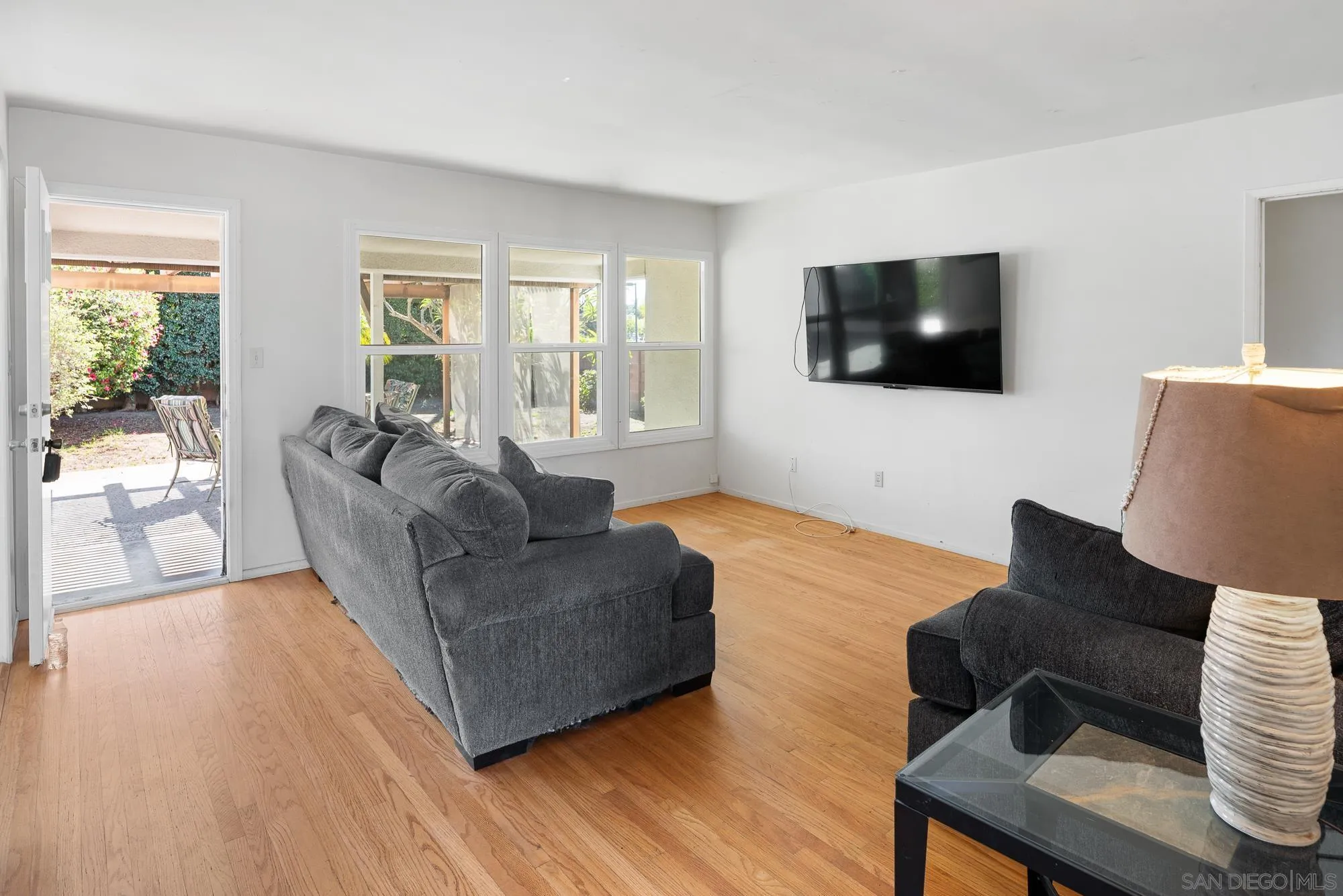 https://cdn.realtyfeed.com/cdn/127/250042191/2448baad3eb0a7aea1f39c5efe635259.webp
