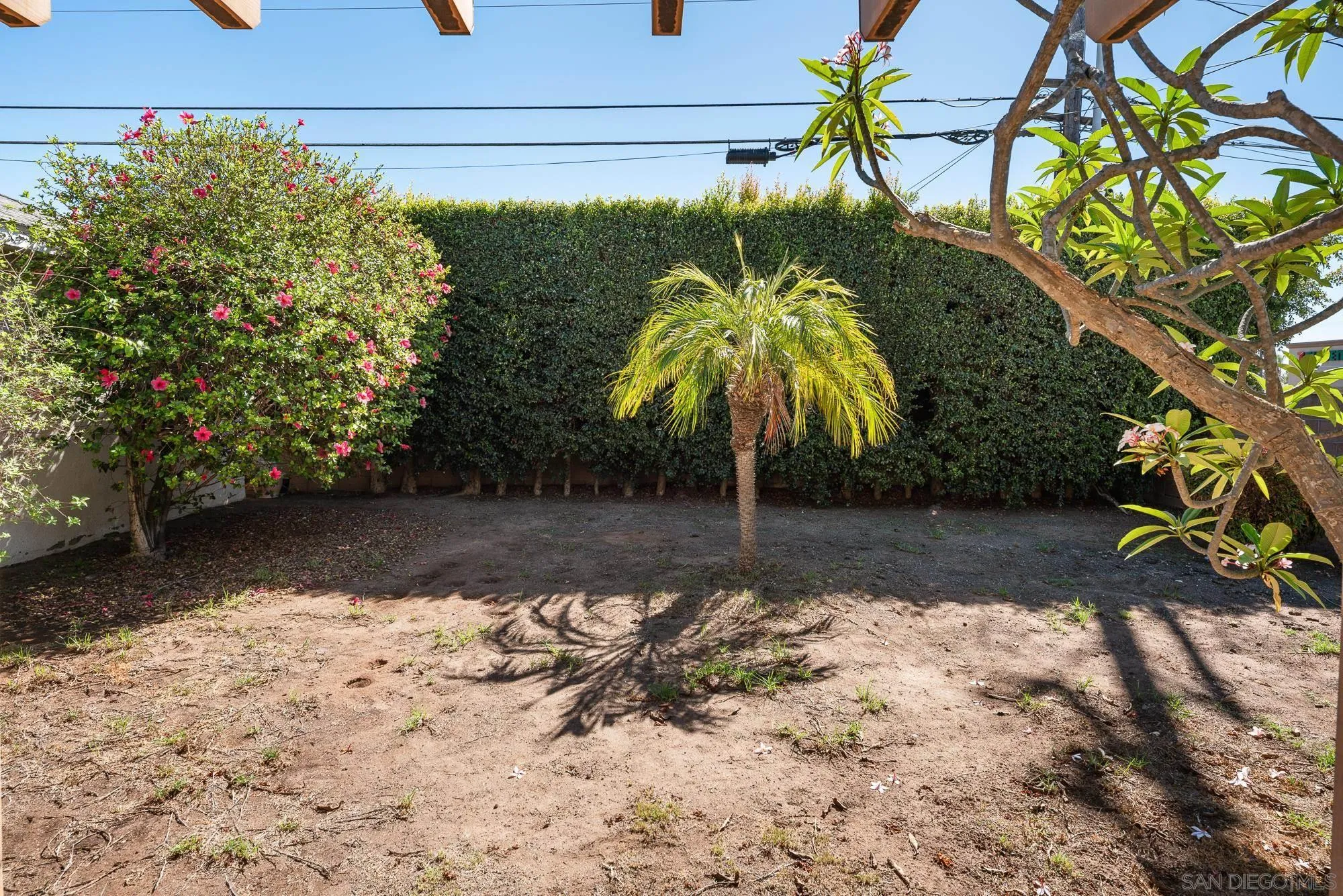 https://cdn.realtyfeed.com/cdn/127/250042191/43b122d55185b916b403ef2f3d8e0900.webp