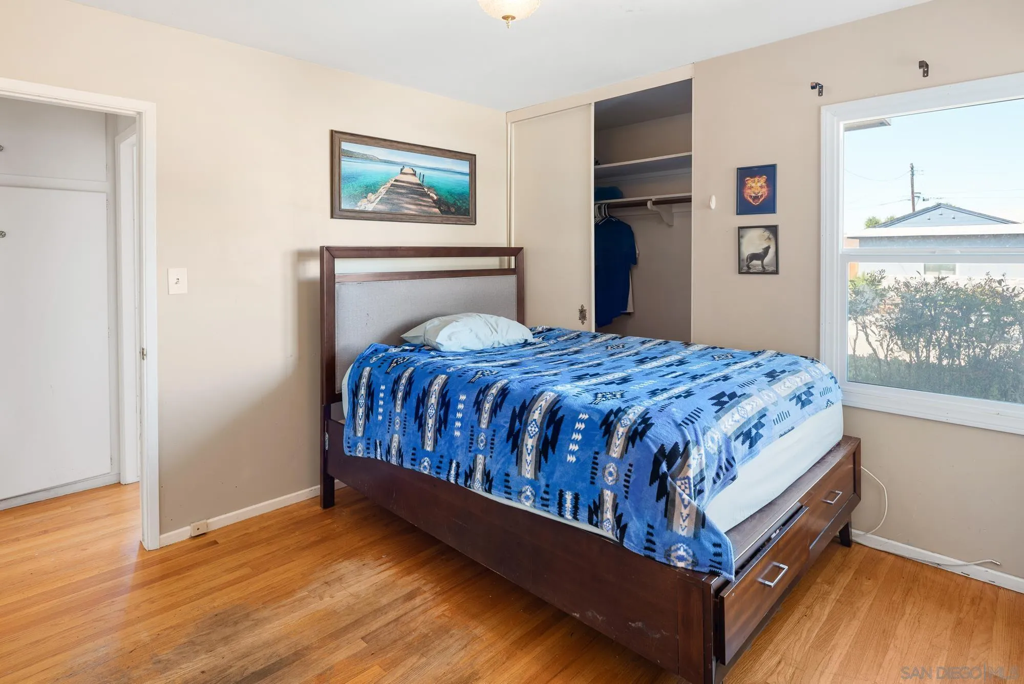 https://cdn.realtyfeed.com/cdn/127/250042191/5dd2bf3e3ffa41d24316c77c51386be1.webp