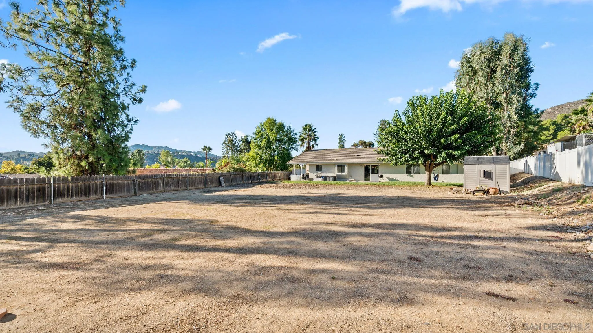 https://cdn.realtyfeed.com/cdn/127/250042195/0f2baf32690ef6791a26233b57fe398f.webp